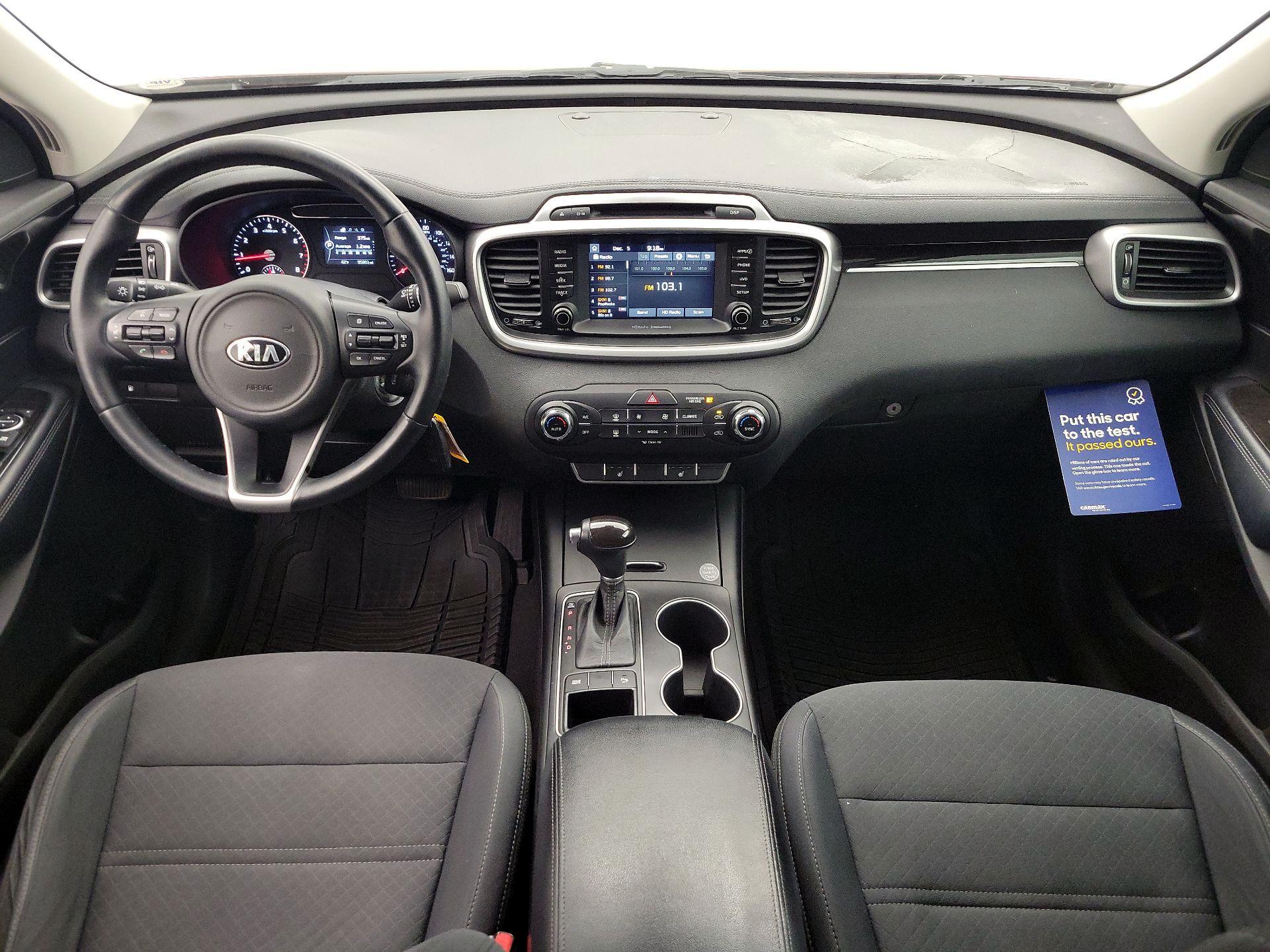 Thumbnail: 2017 Kia Sorento - 9