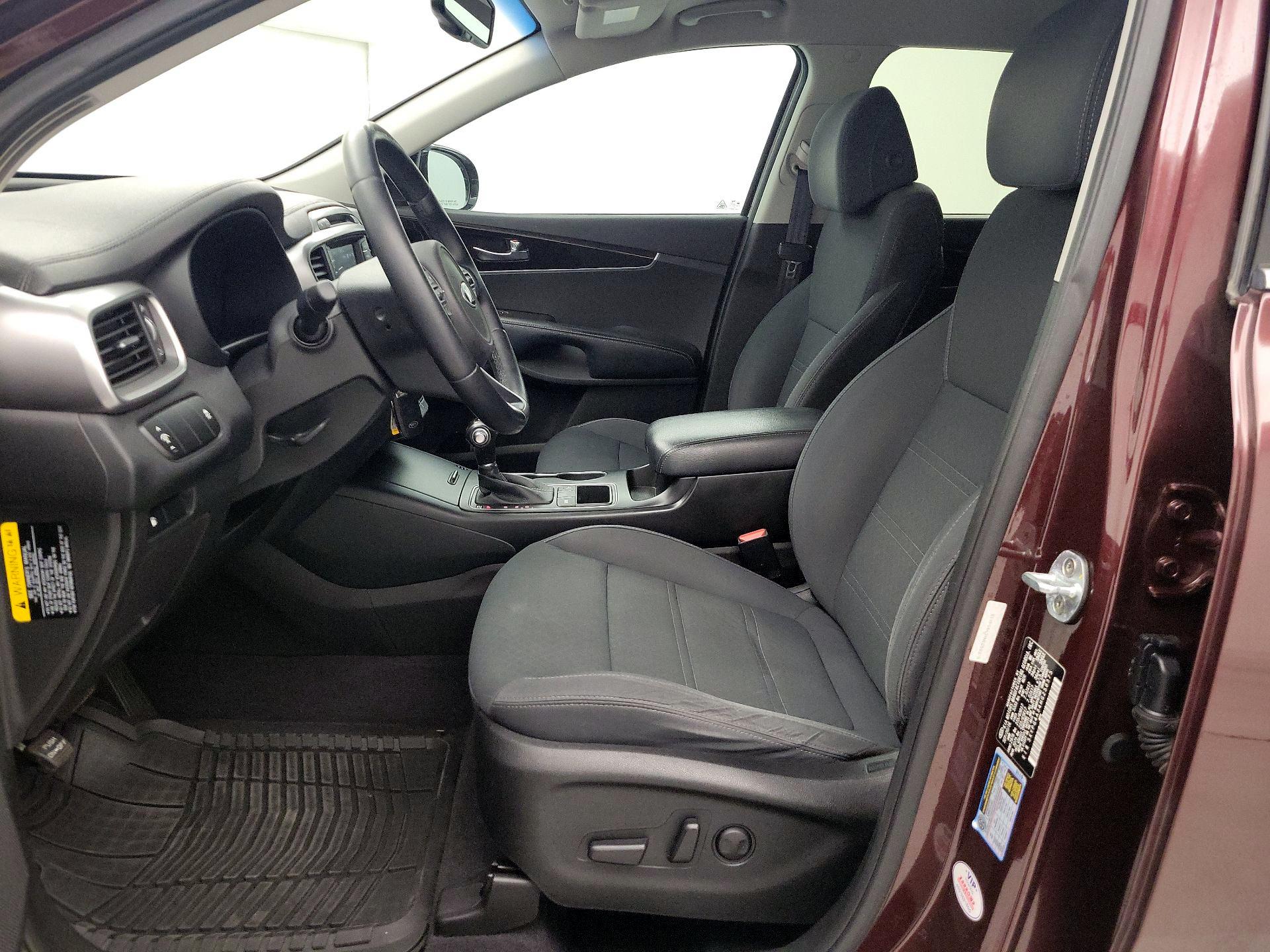 Thumbnail: 2017 Kia Sorento - 11