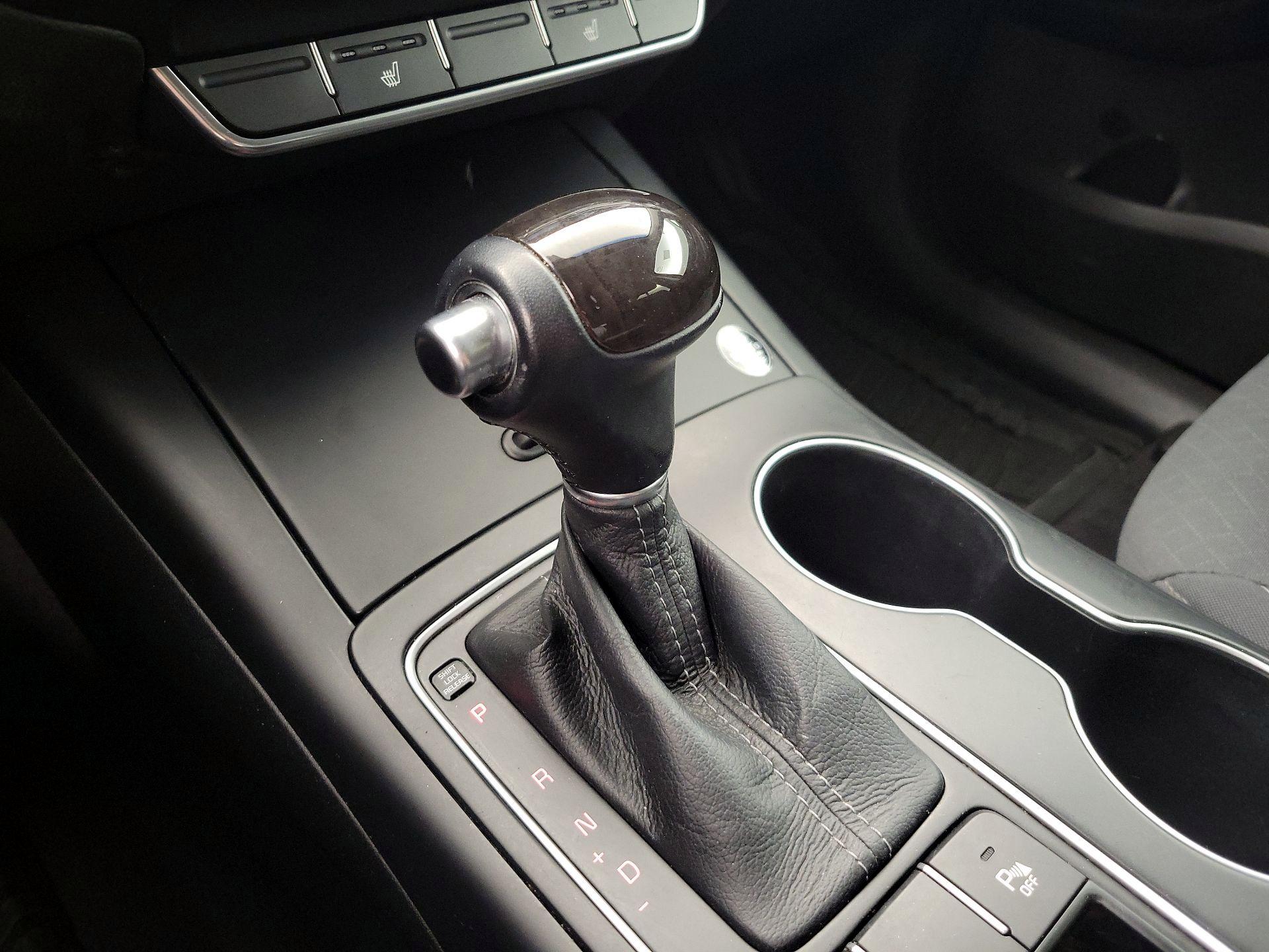 Thumbnail: 2017 Kia Sorento - 17