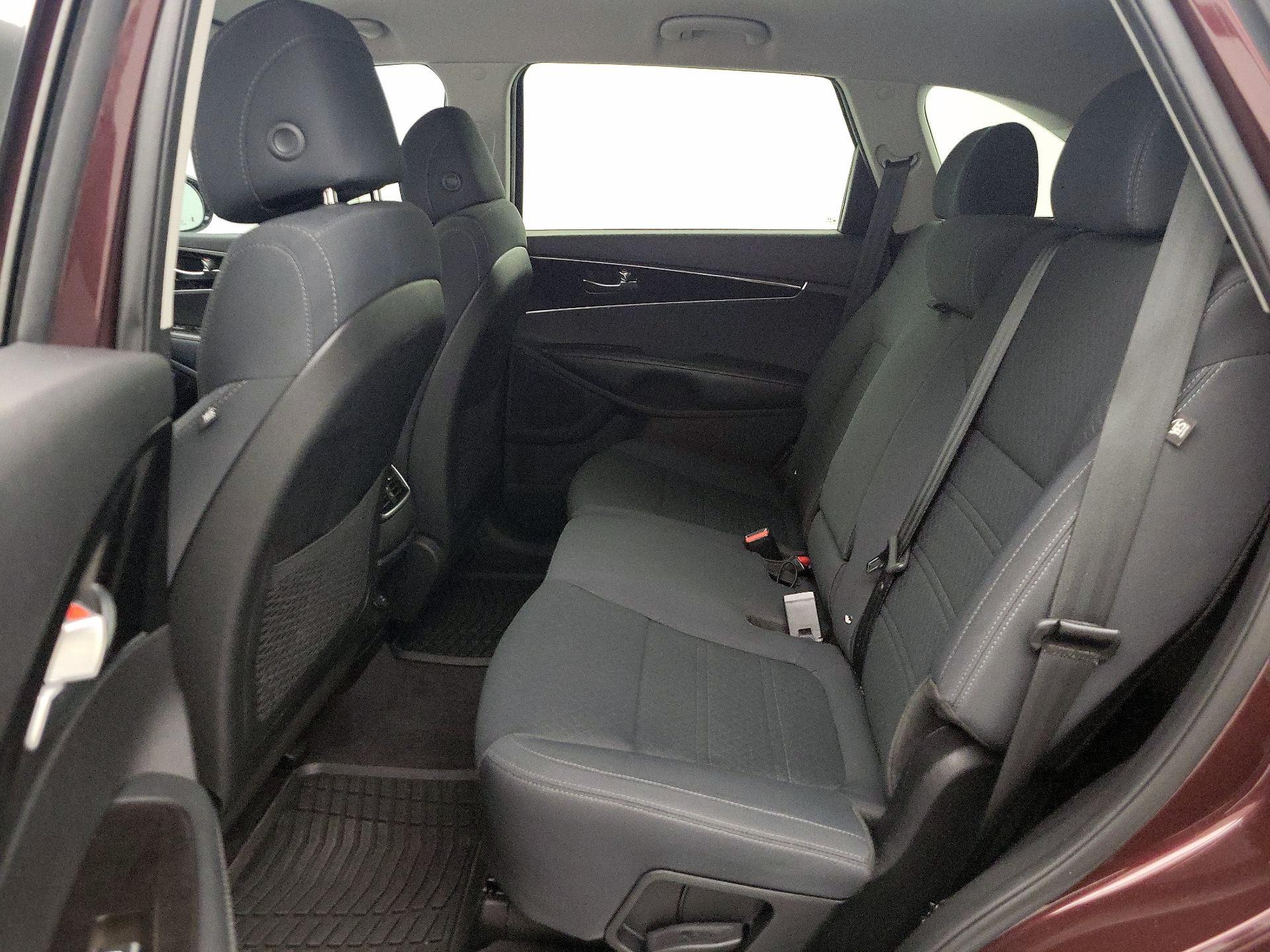 Thumbnail: 2017 Kia Sorento - 19