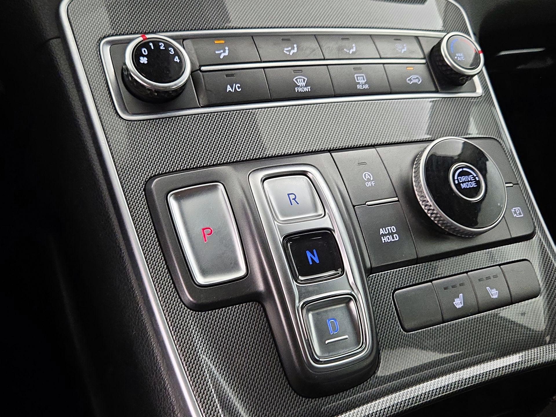 Thumbnail: 2022 Hyundai Santa Fe - 17