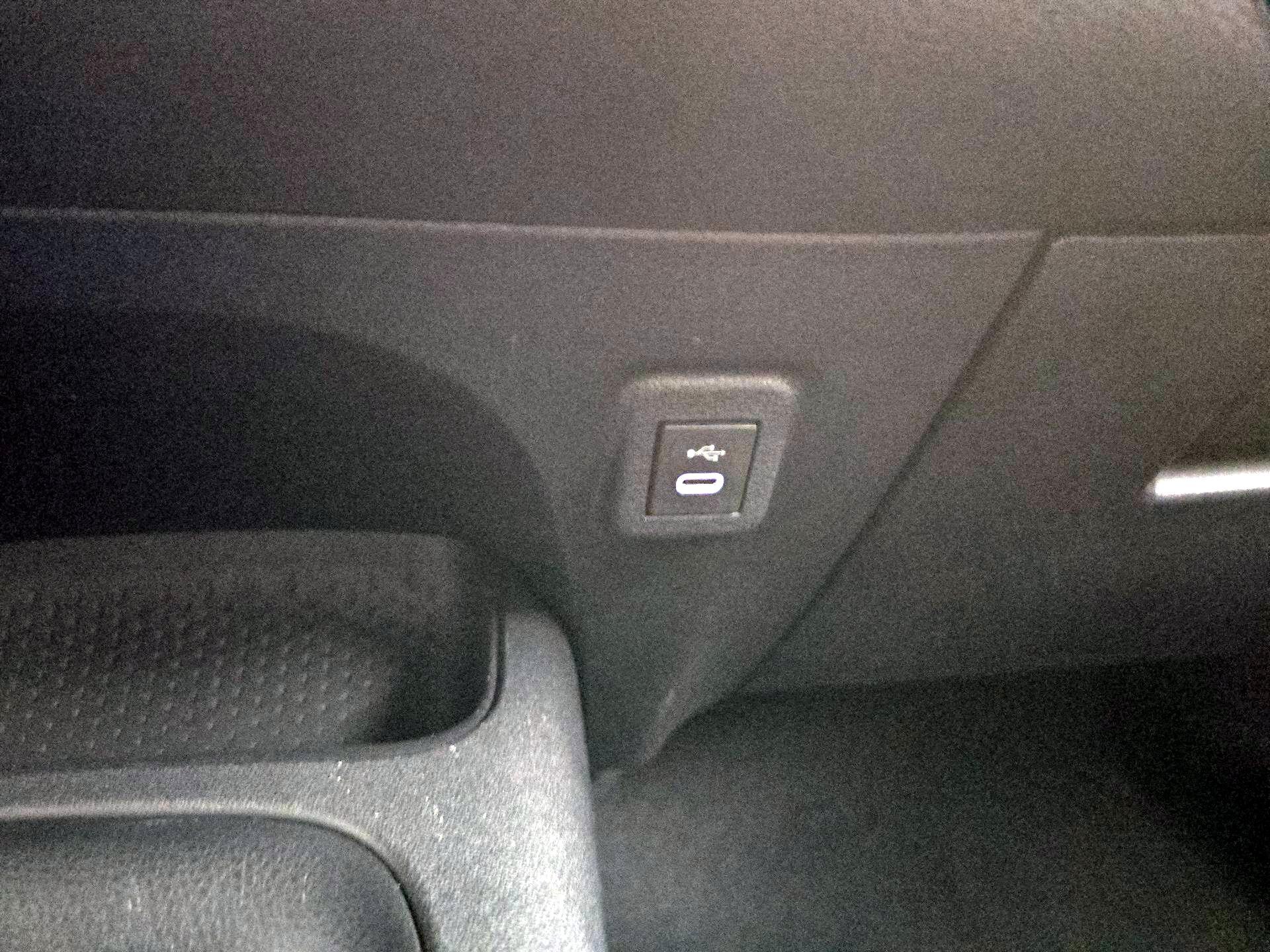 Thumbnail: 2024 Toyota Corolla - 18