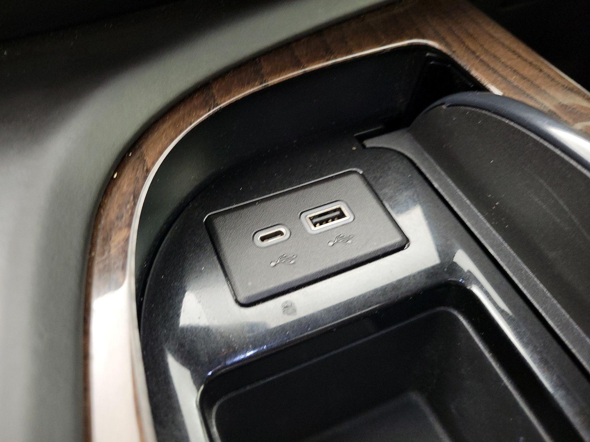 Thumbnail: 2023 Cadillac Escalade - 19