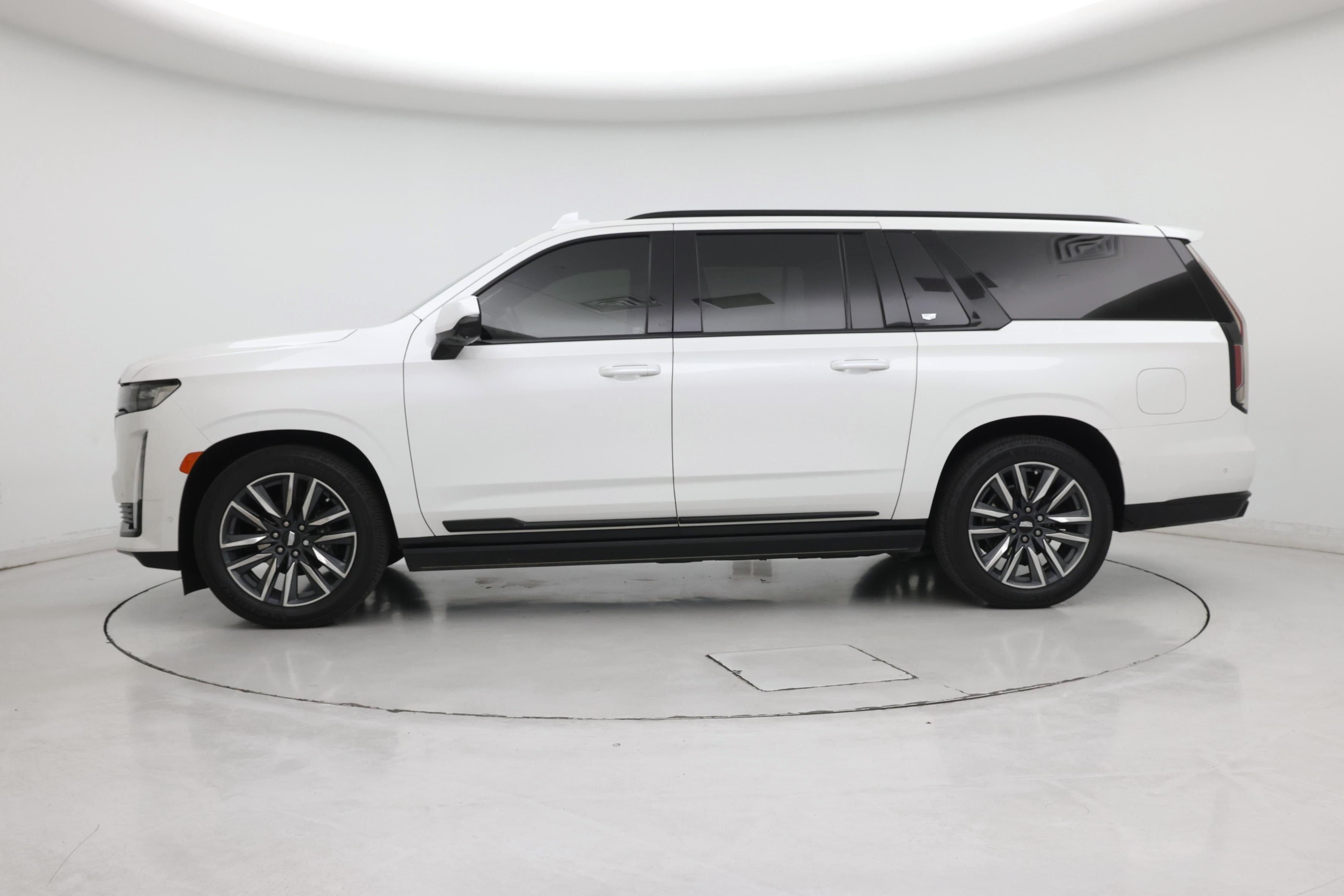 Thumbnail: 2023 Cadillac Escalade - 3