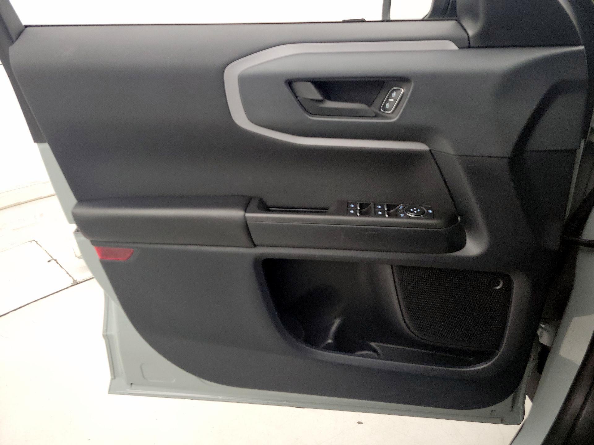 Thumbnail: 2023 Ford Bronco Sport - 12