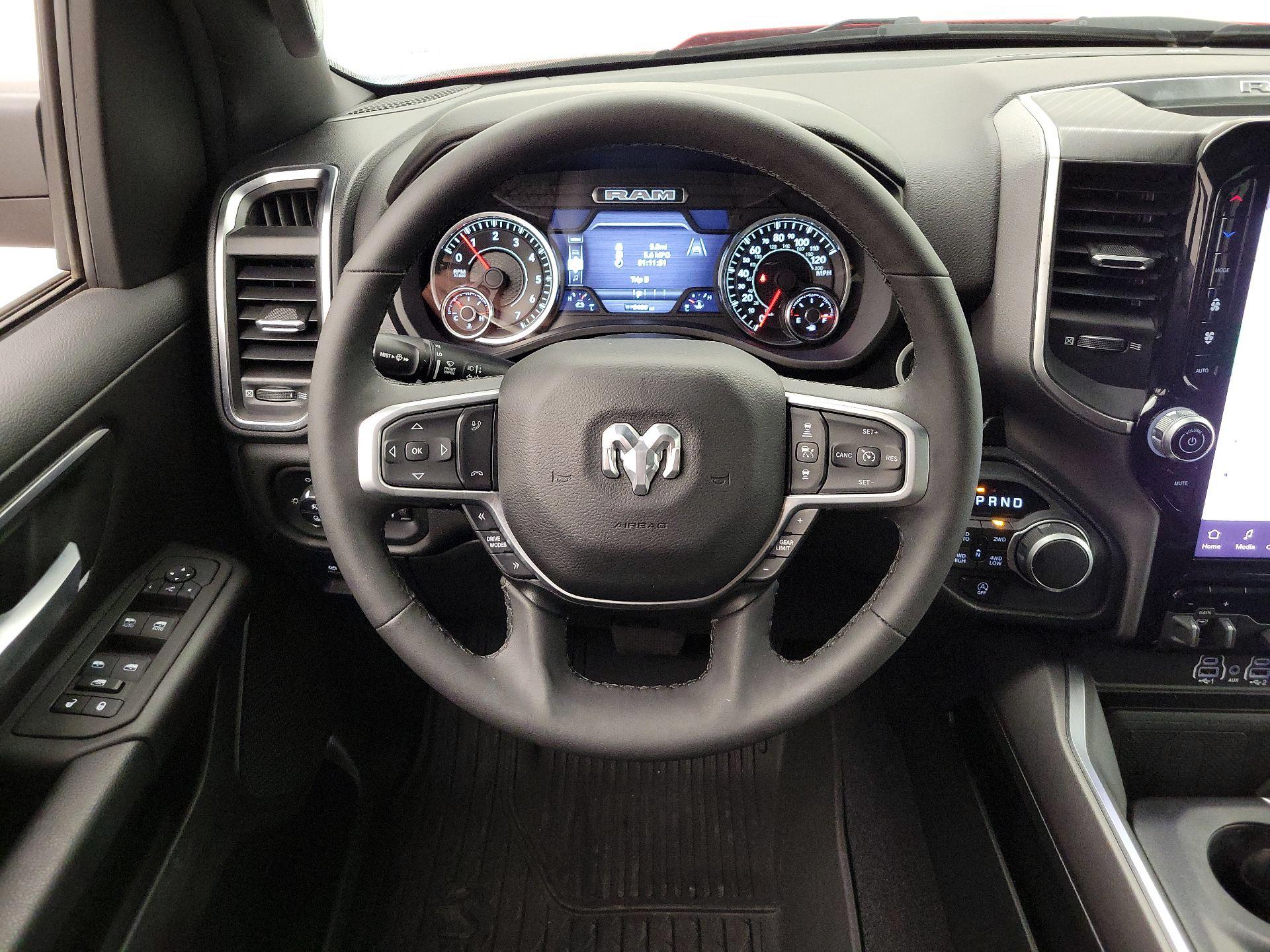 Thumbnail: 2025 RAM 1500 - 10