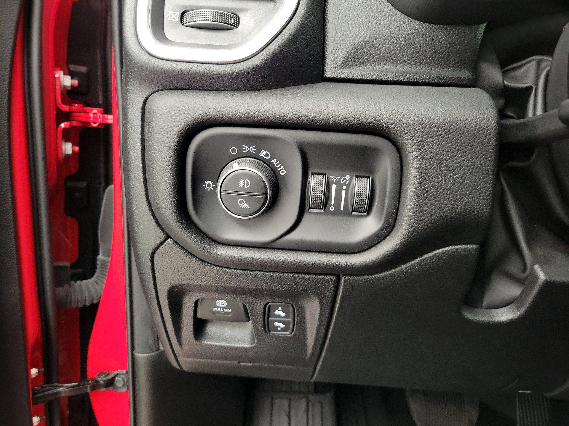 Thumbnail: 2025 RAM 1500 - 13