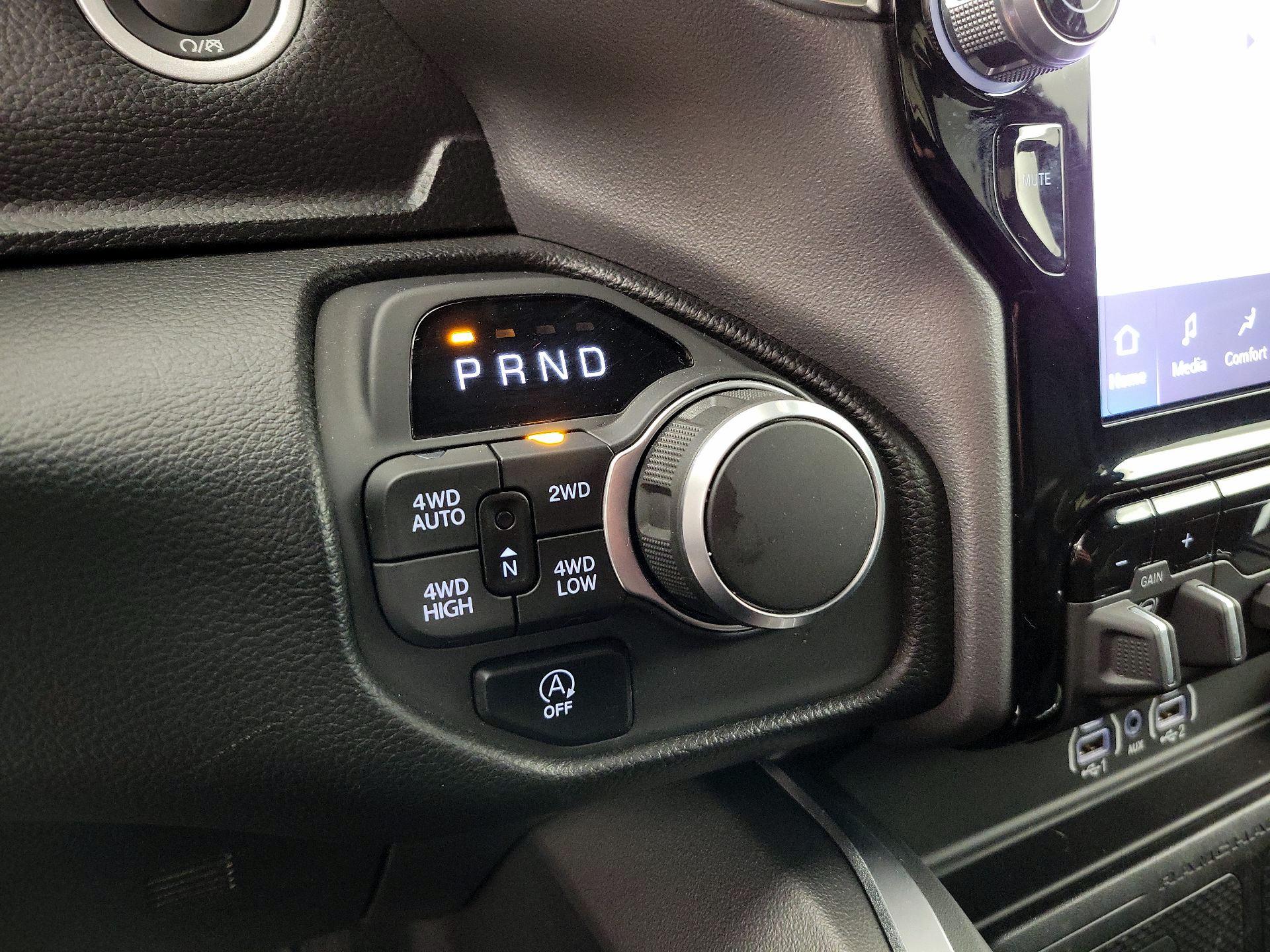 Thumbnail: 2025 RAM 1500 - 18