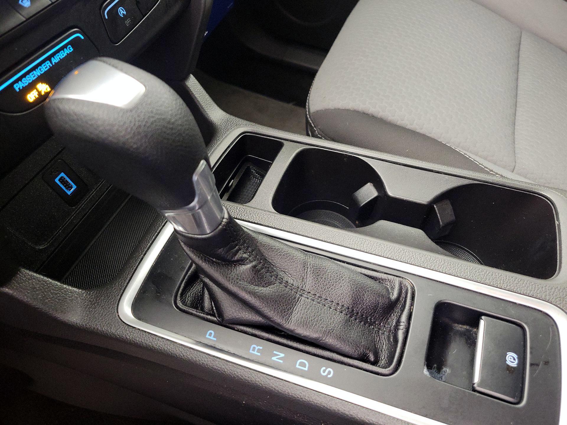 Thumbnail: 2017 Ford Escape - 17