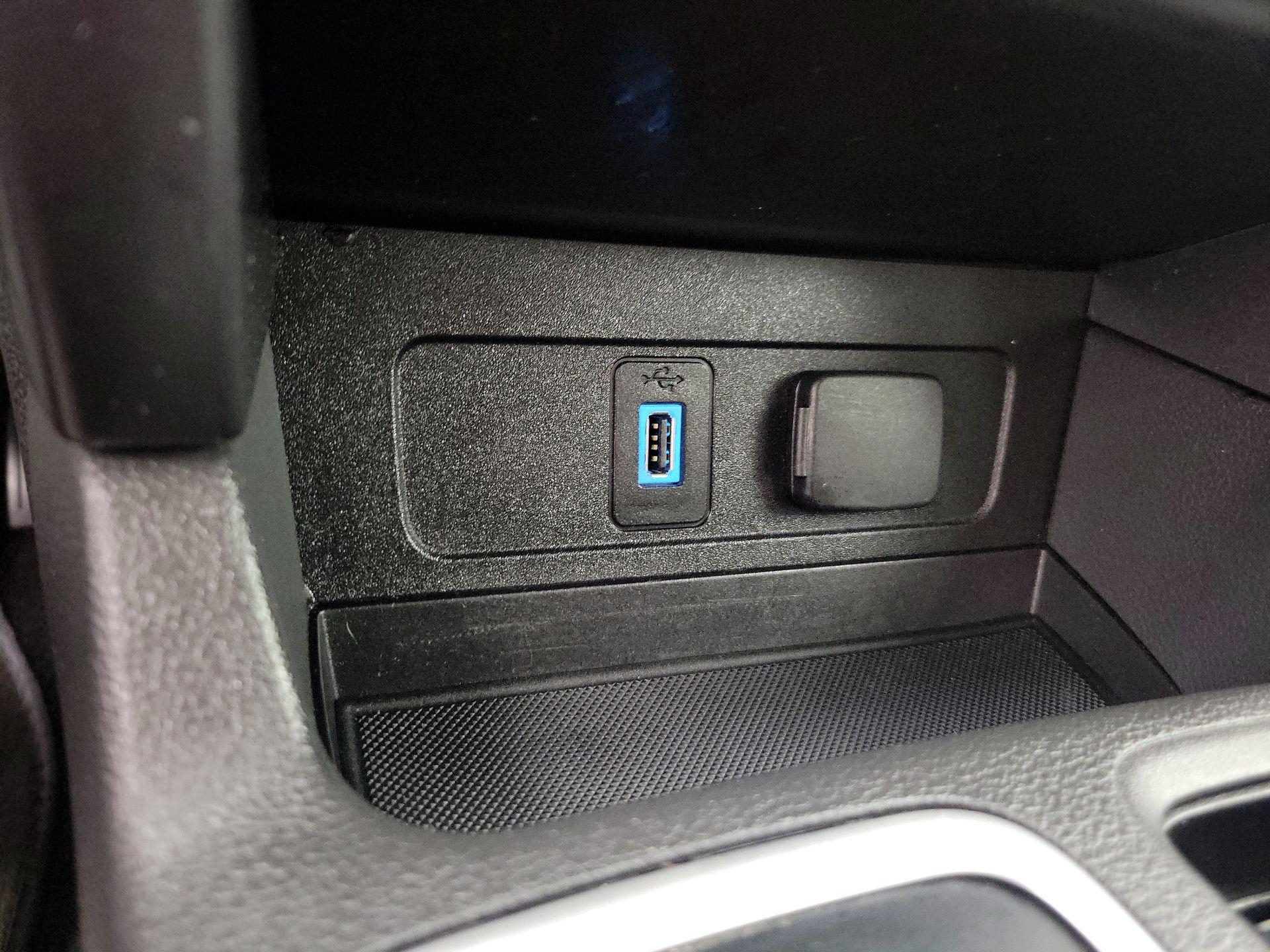 Thumbnail: 2017 Ford Escape - 18