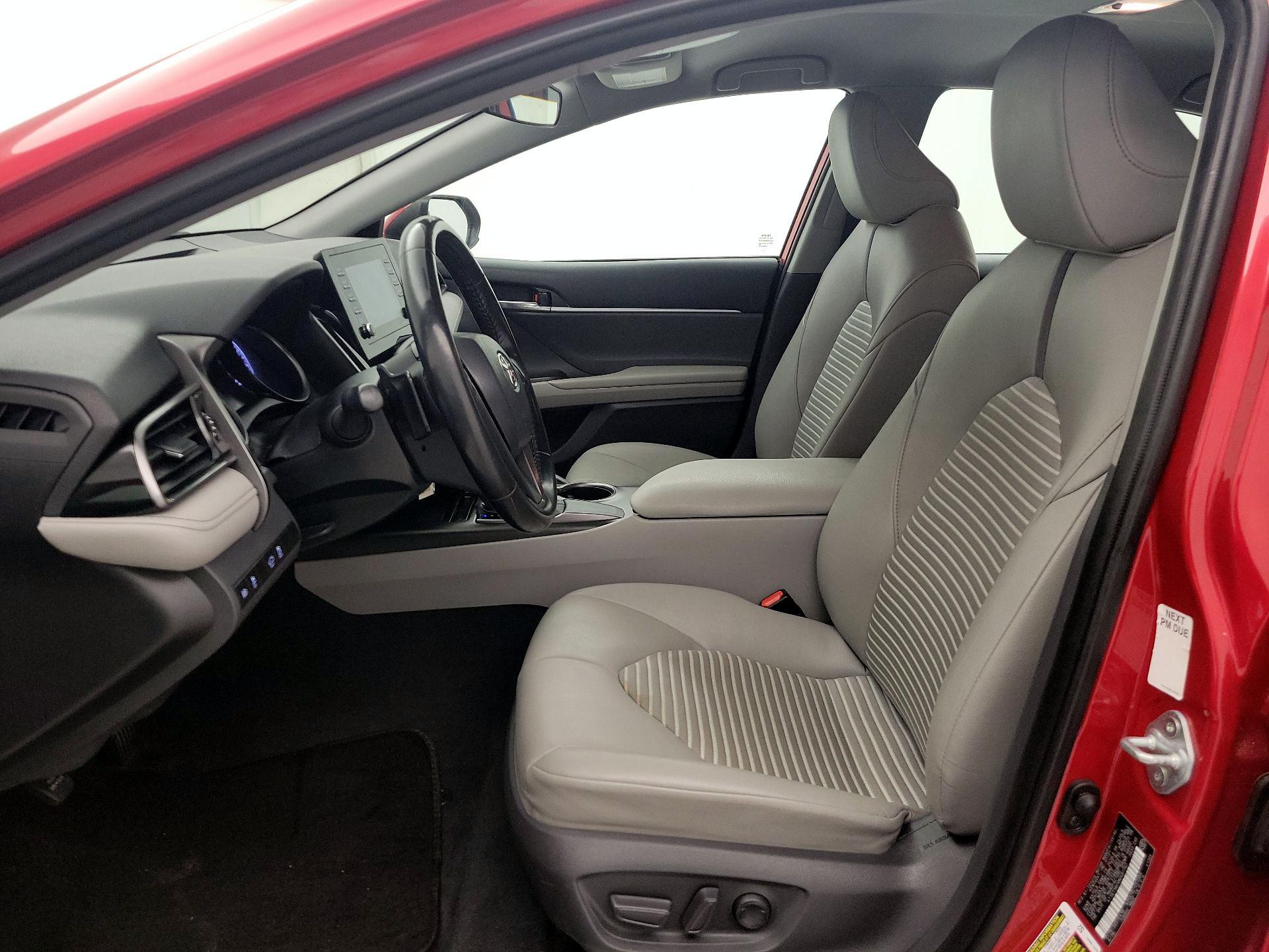 Thumbnail: 2021 Toyota Camry - 11