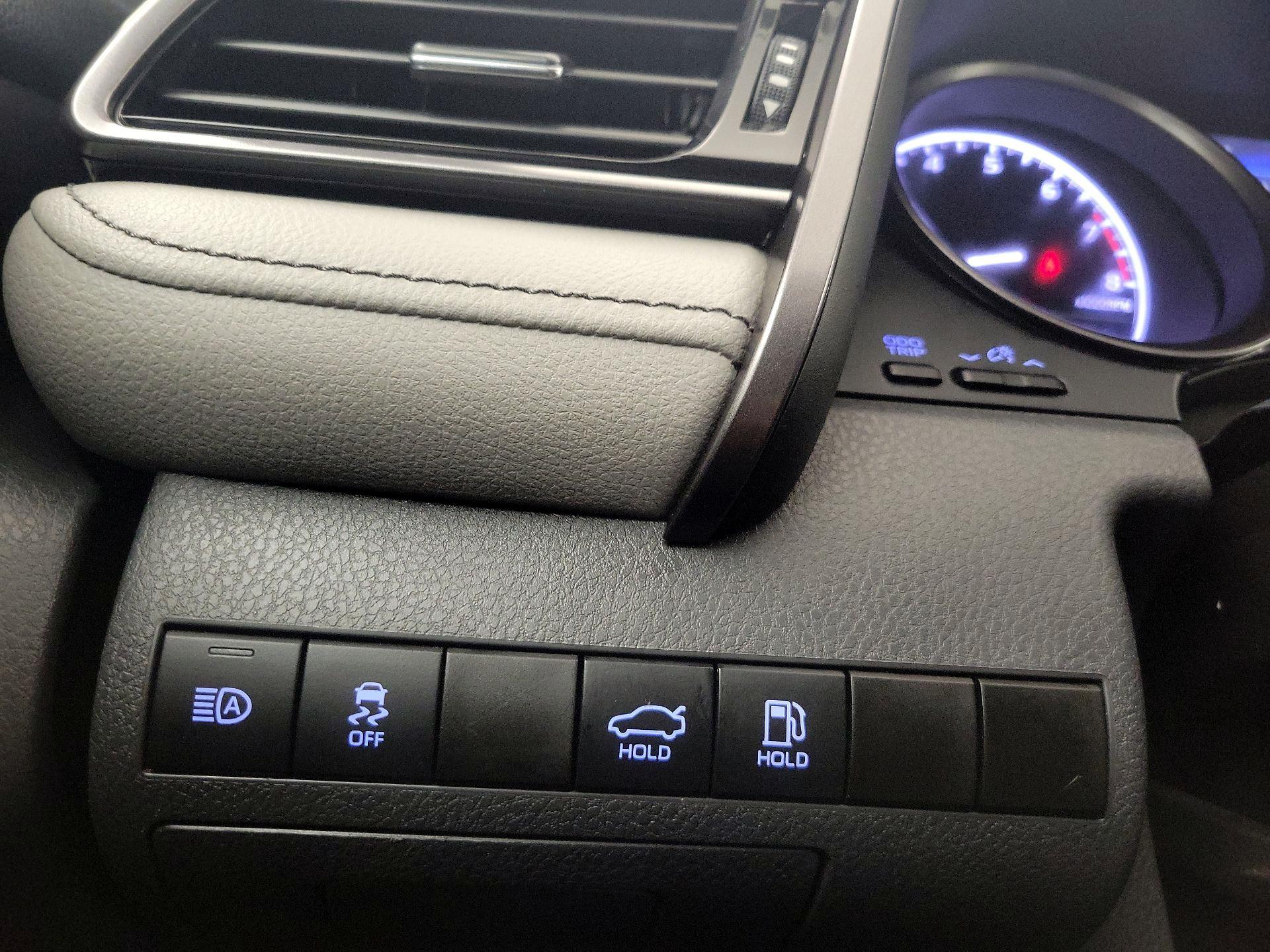 Thumbnail: 2021 Toyota Camry - 13