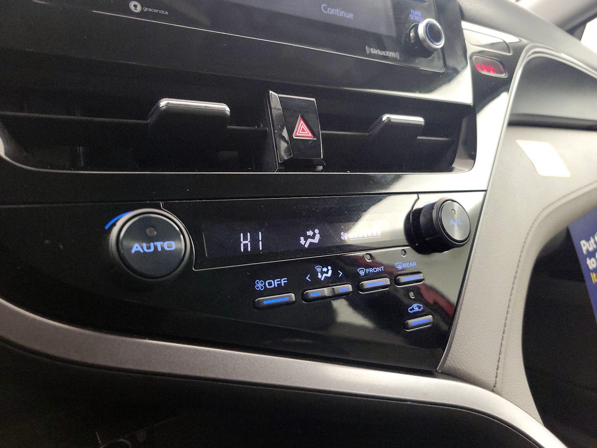 Thumbnail: 2021 Toyota Camry - 16