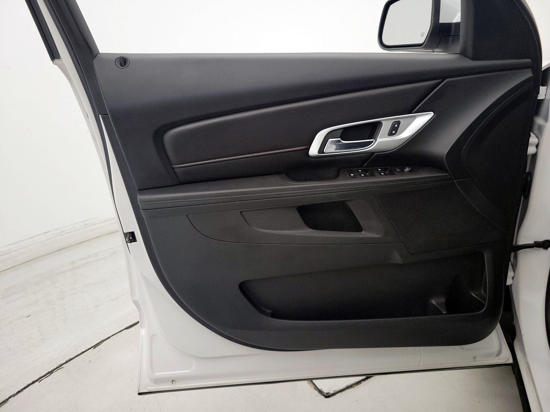 Thumbnail: 2017 GMC Terrain - 12