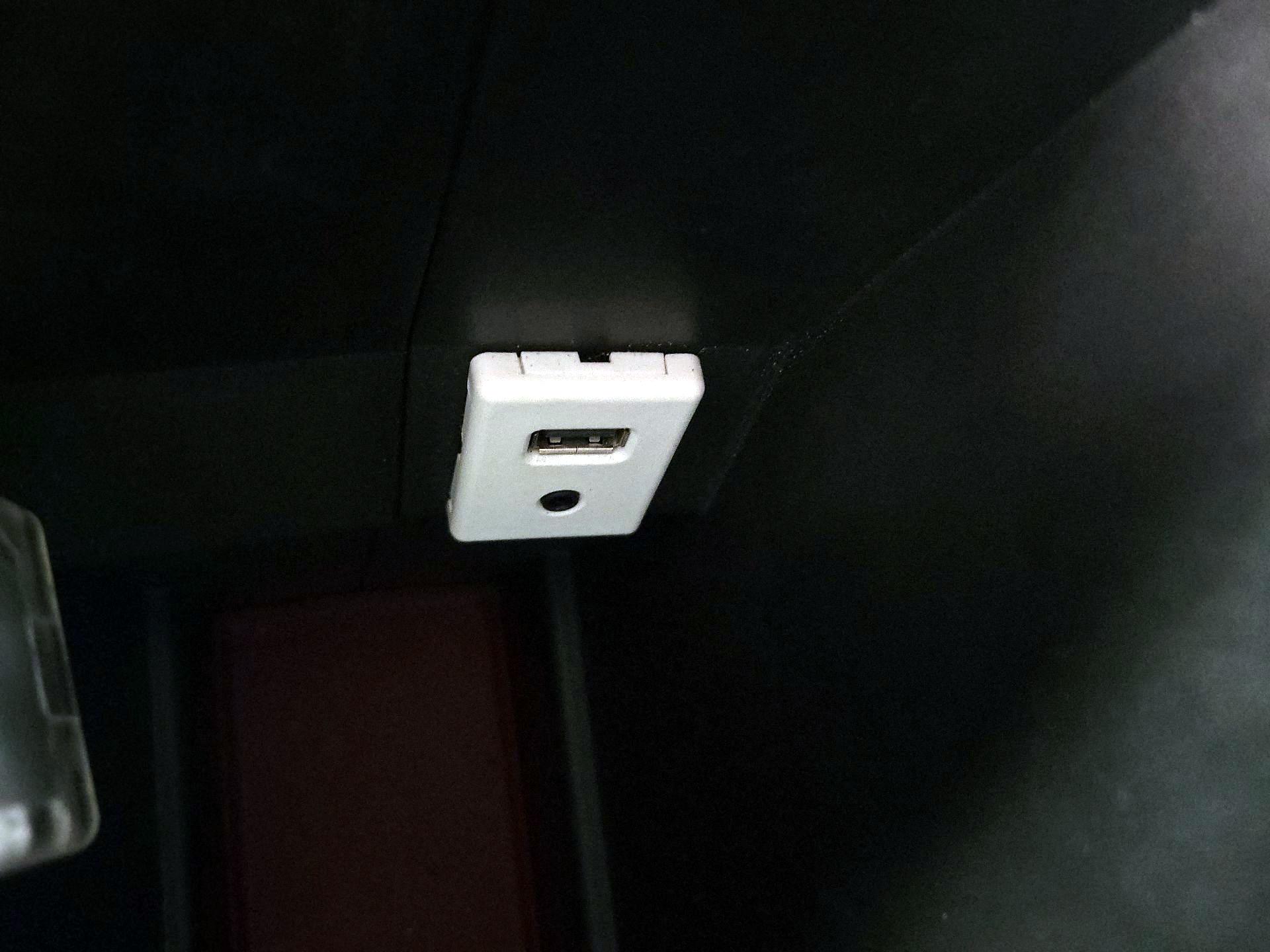 Thumbnail: 2017 GMC Terrain - 17