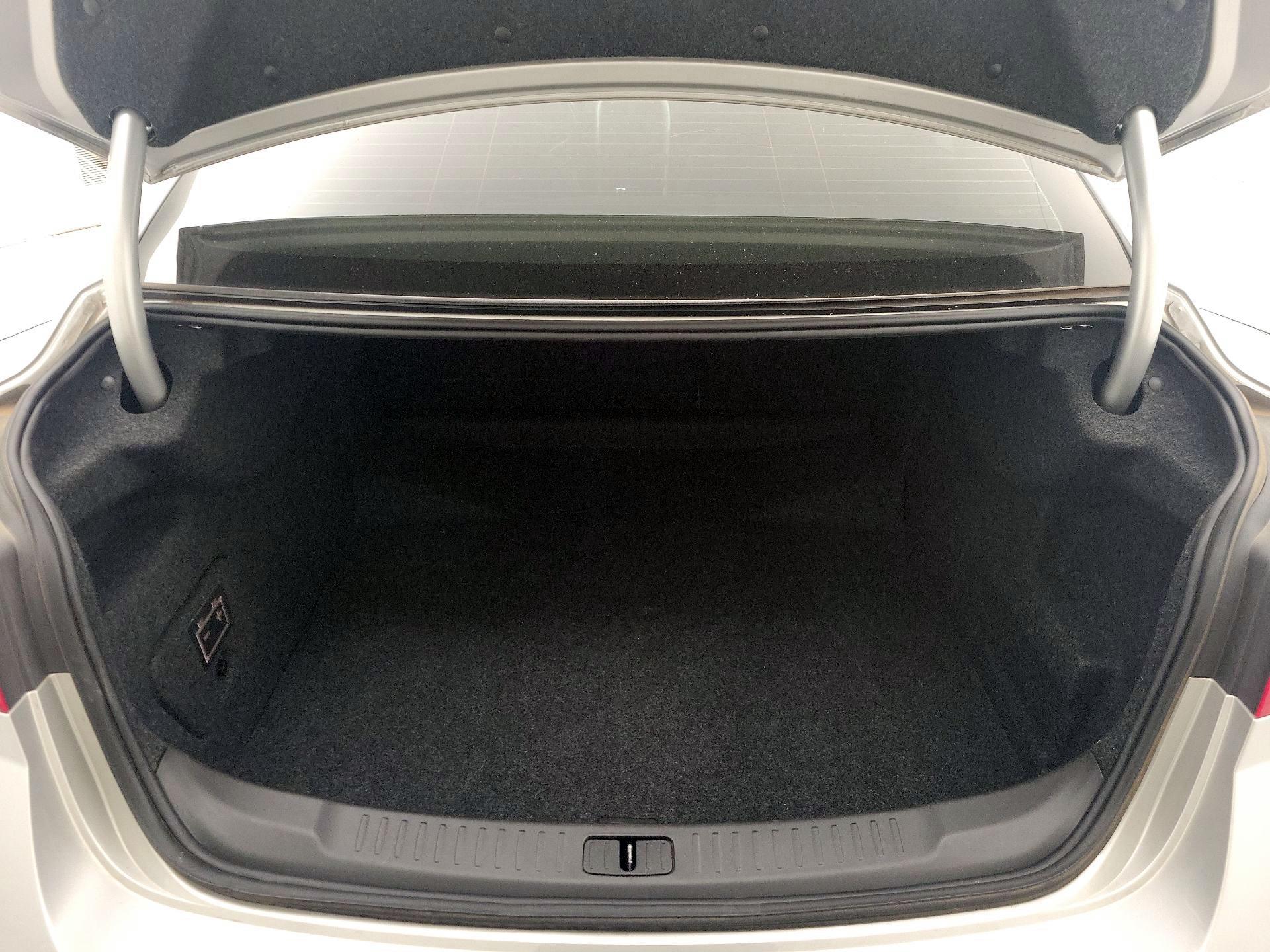 Thumbnail: 2015 Chevrolet Malibu - 19