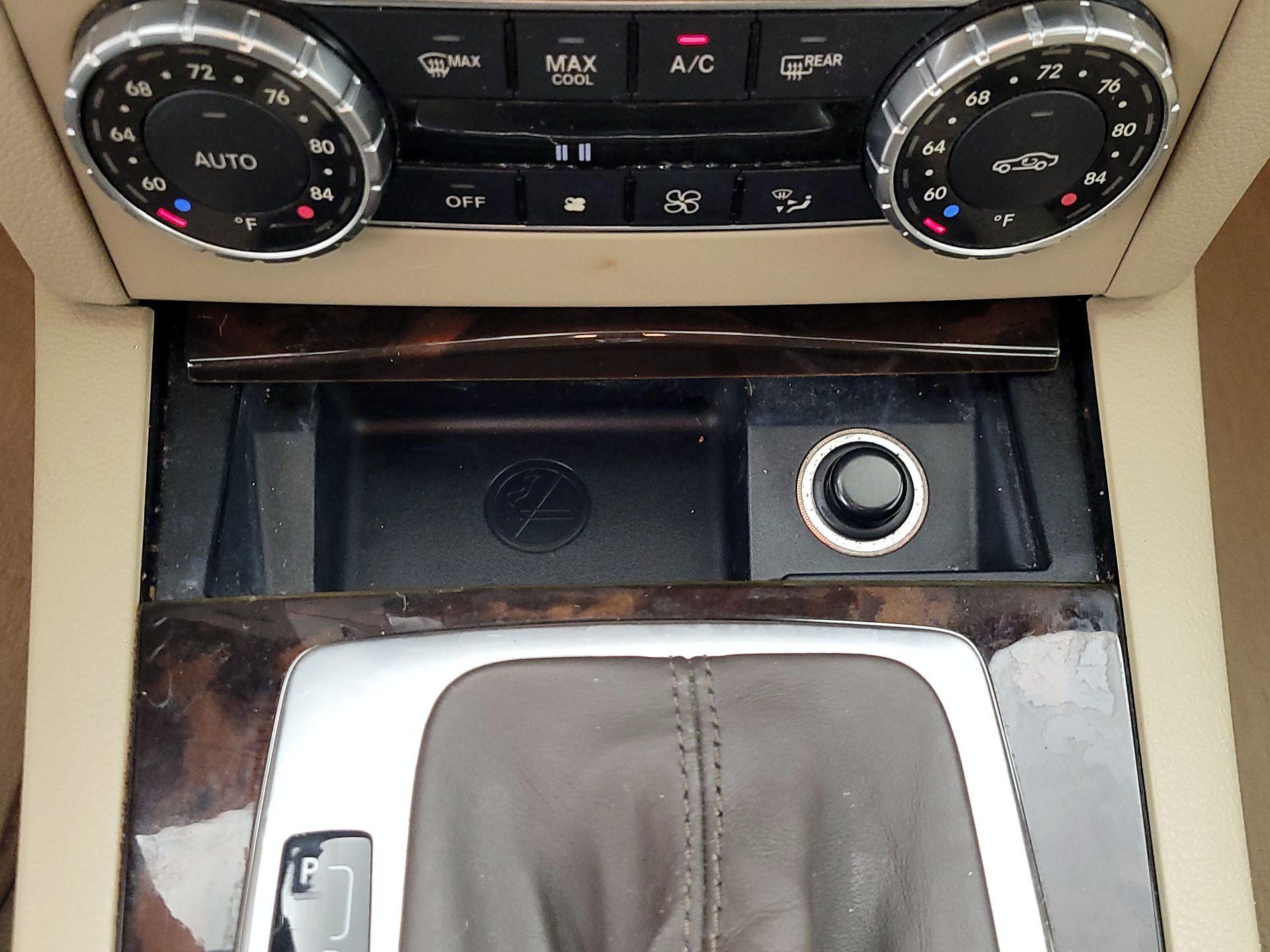 Thumbnail: 2014 Mercedes-Benz C-Class - 17