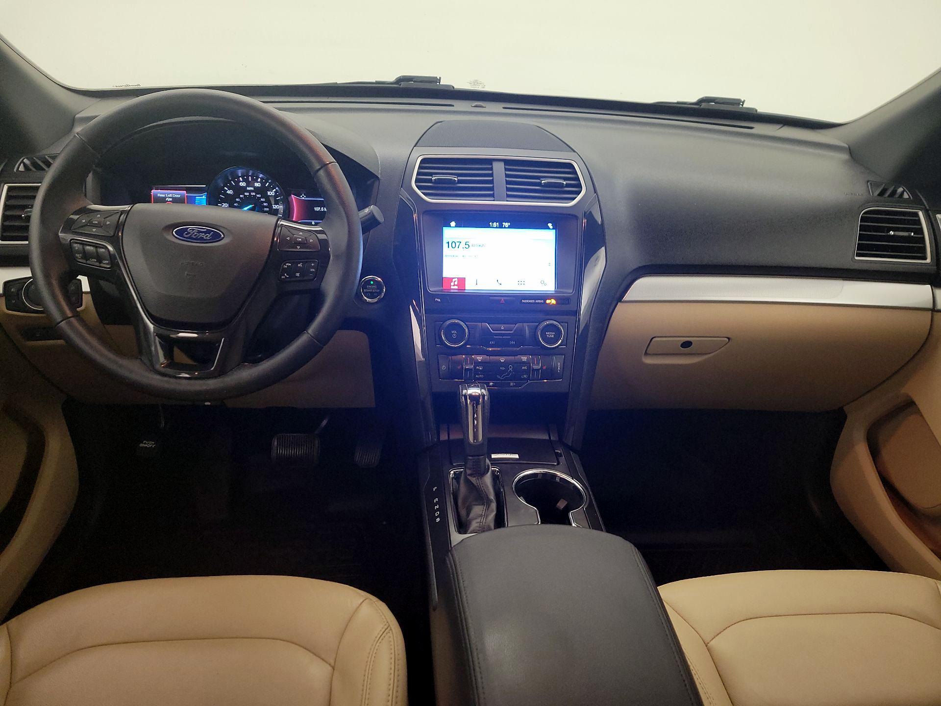 Thumbnail: 2017 Ford Explorer - 9