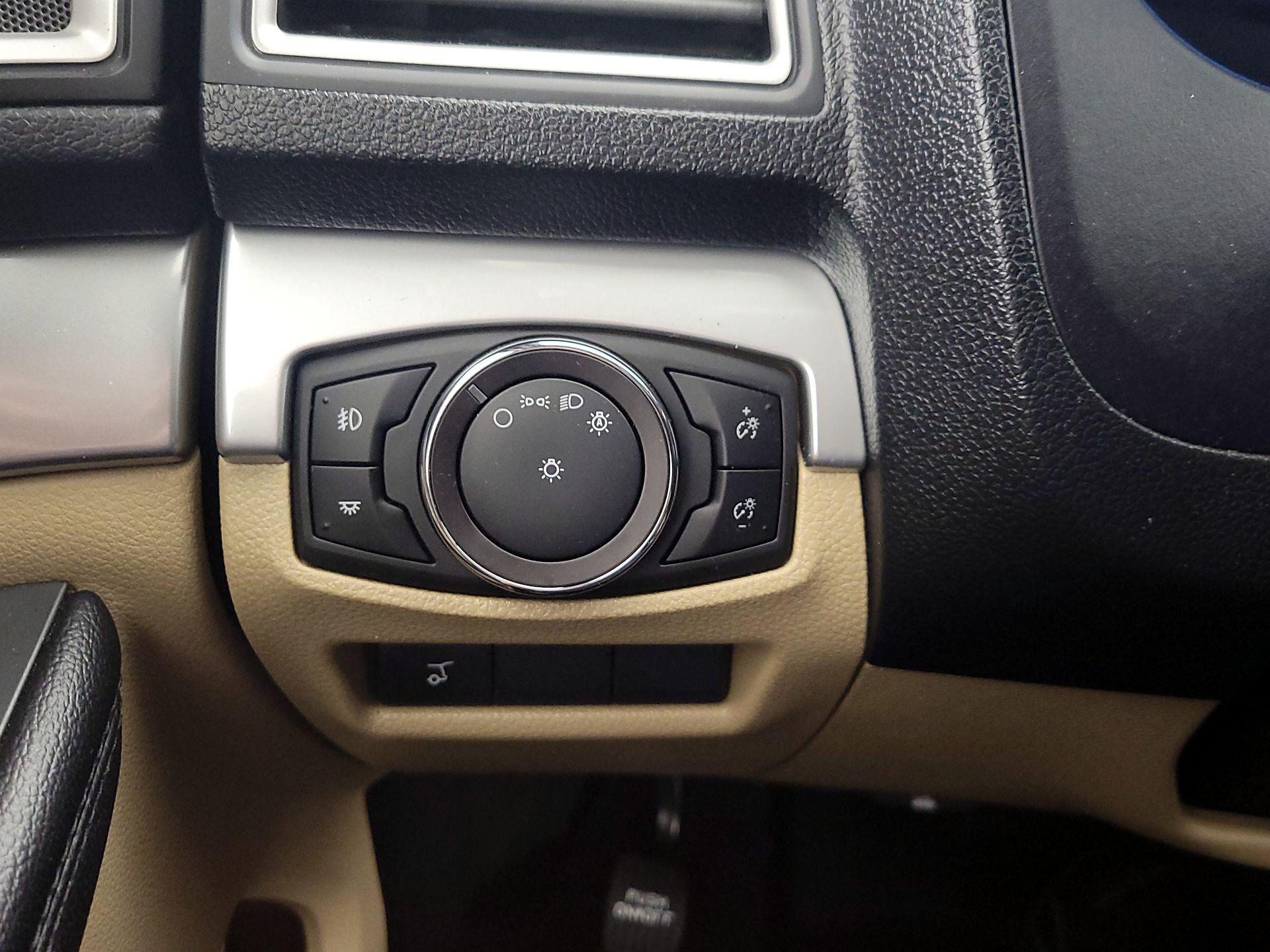 Thumbnail: 2017 Ford Explorer - 13