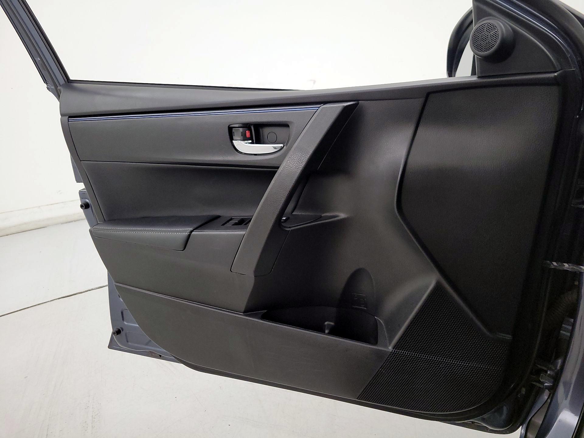 Thumbnail: 2019 Toyota Corolla - 12