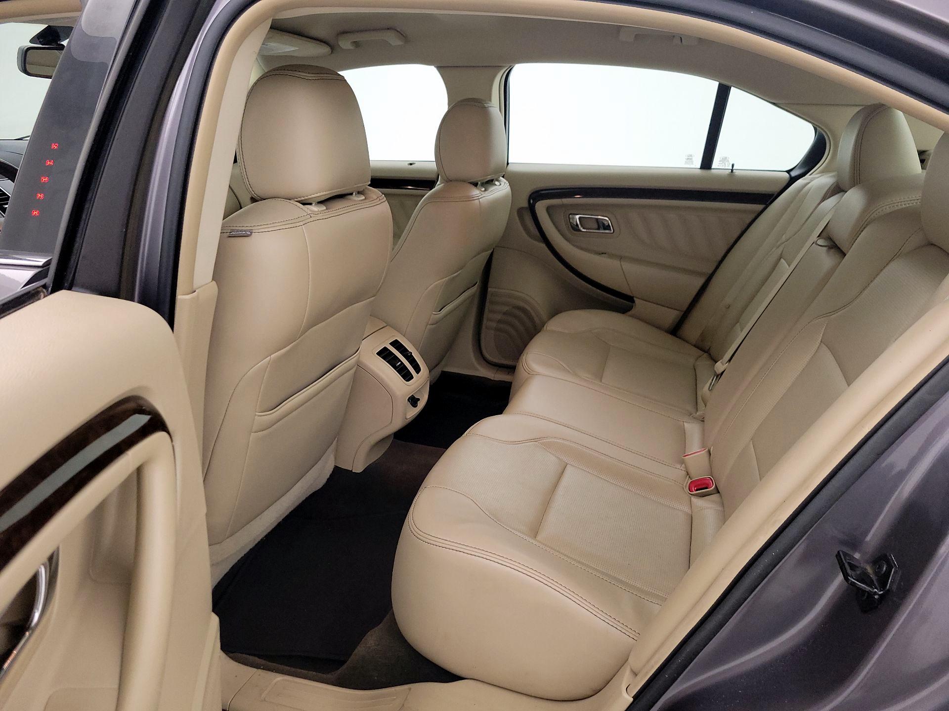 Thumbnail: 2013 Ford Taurus - 17