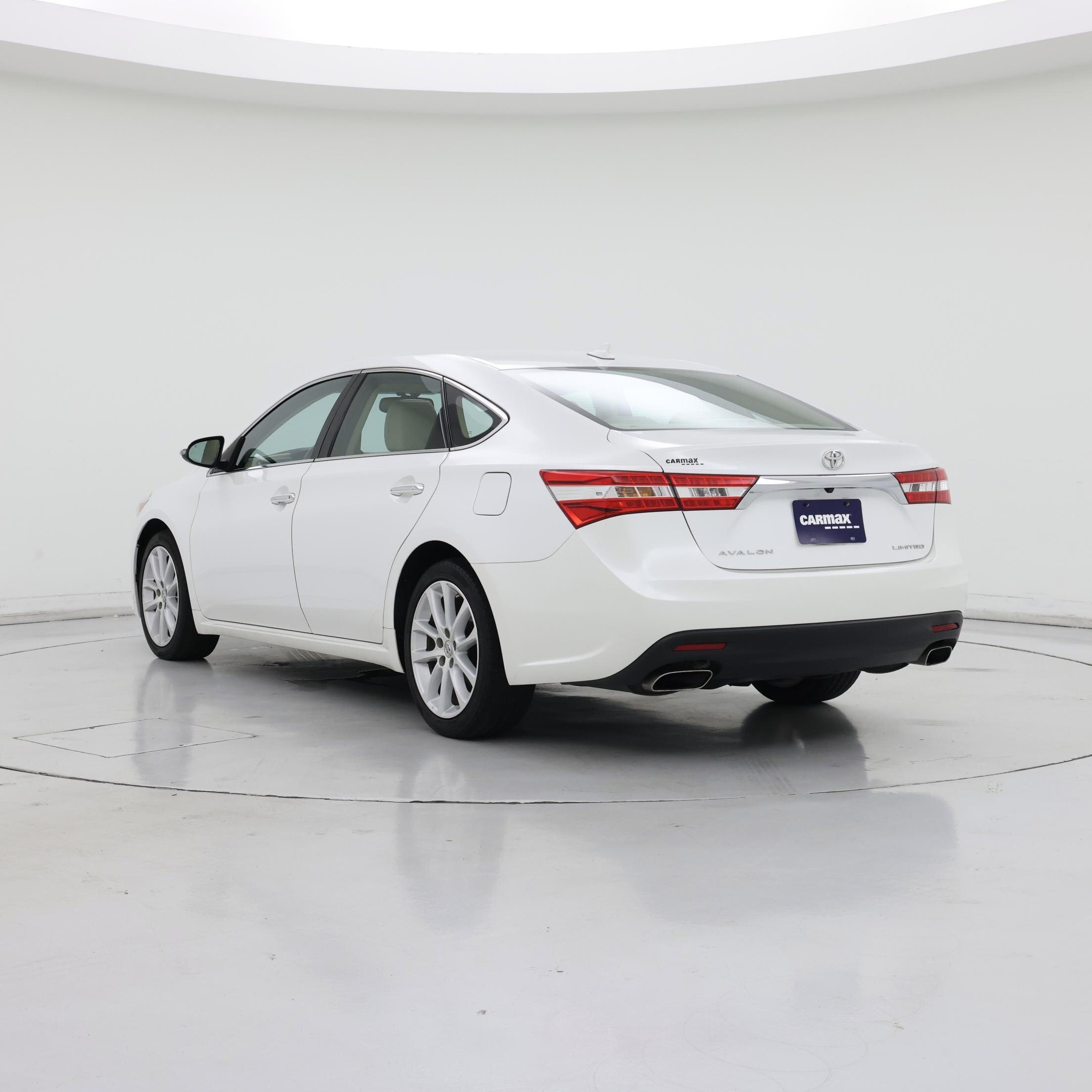 Thumbnail: 2015 Toyota Avalon - 2