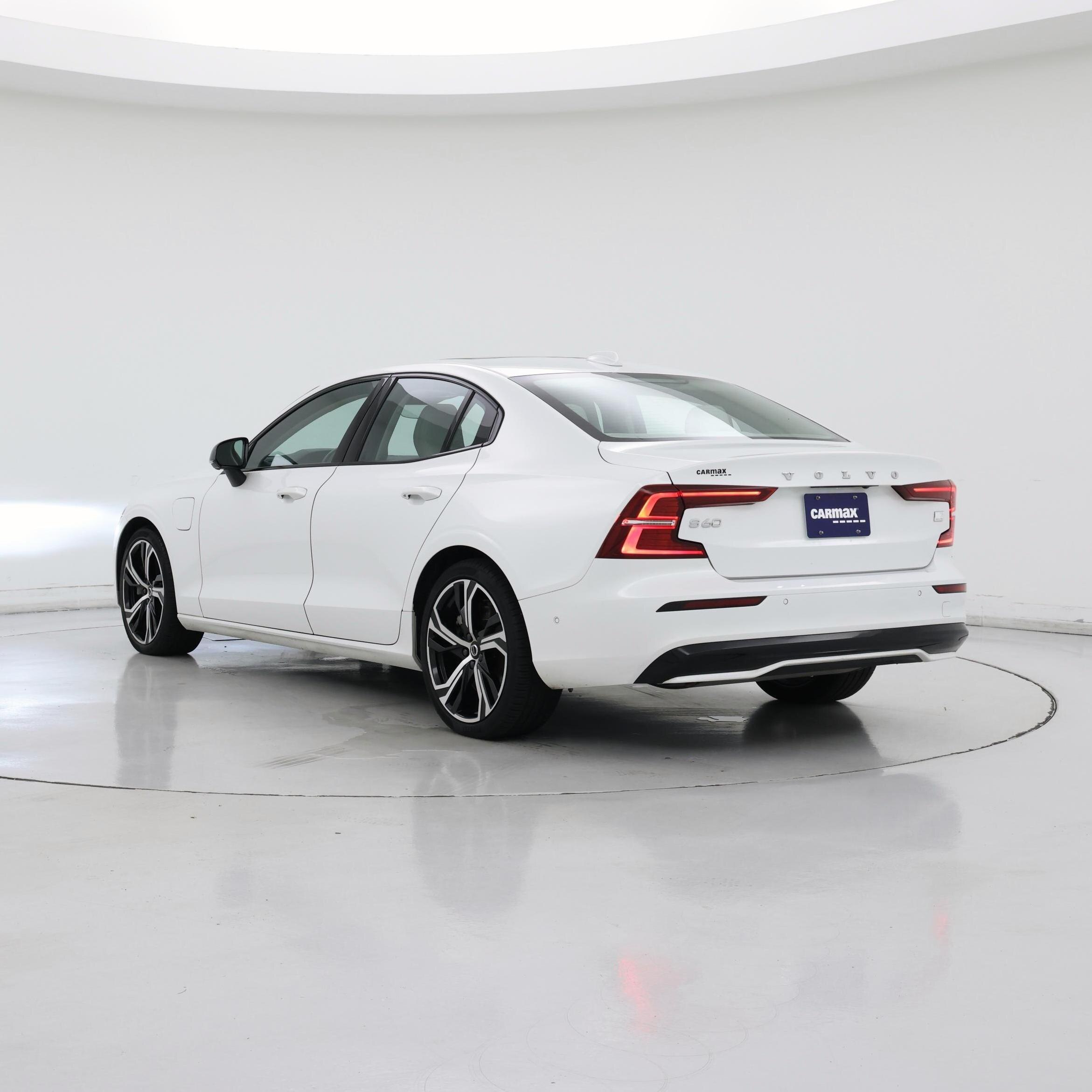 Thumbnail: 2023 Volvo S60 - 2