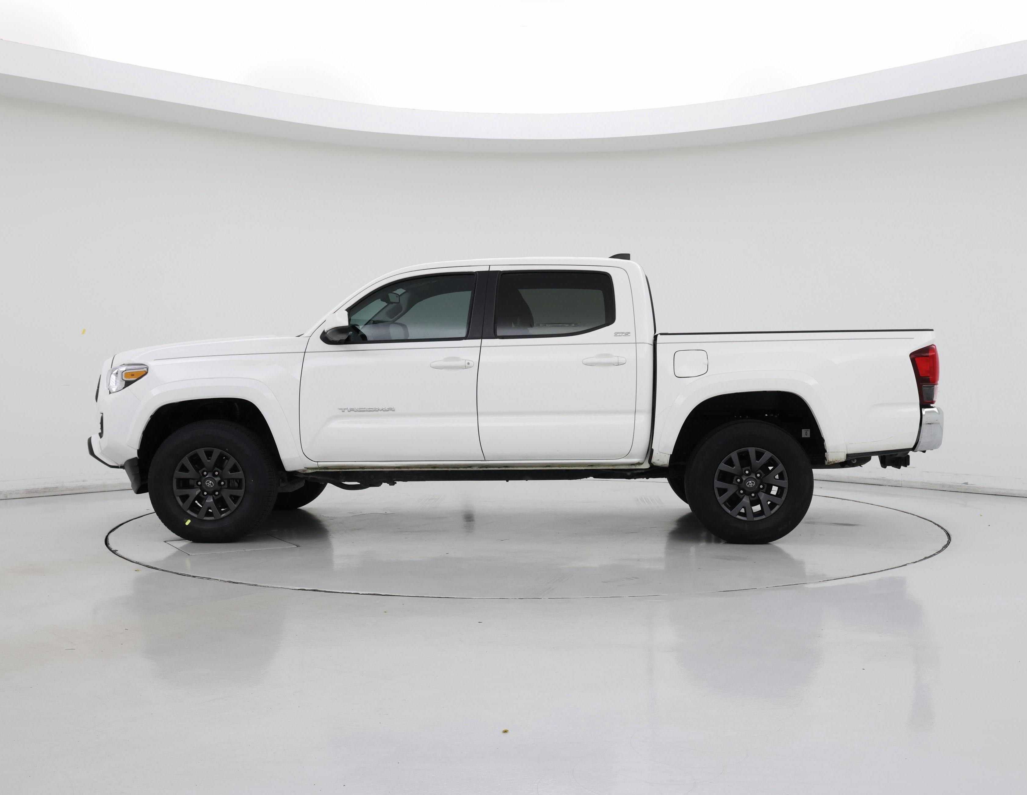 Thumbnail: 2021 Toyota Tacoma - 3