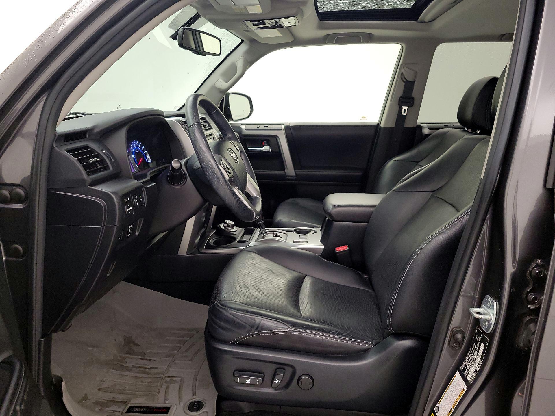 Thumbnail: 2017 Toyota 4Runner - 11