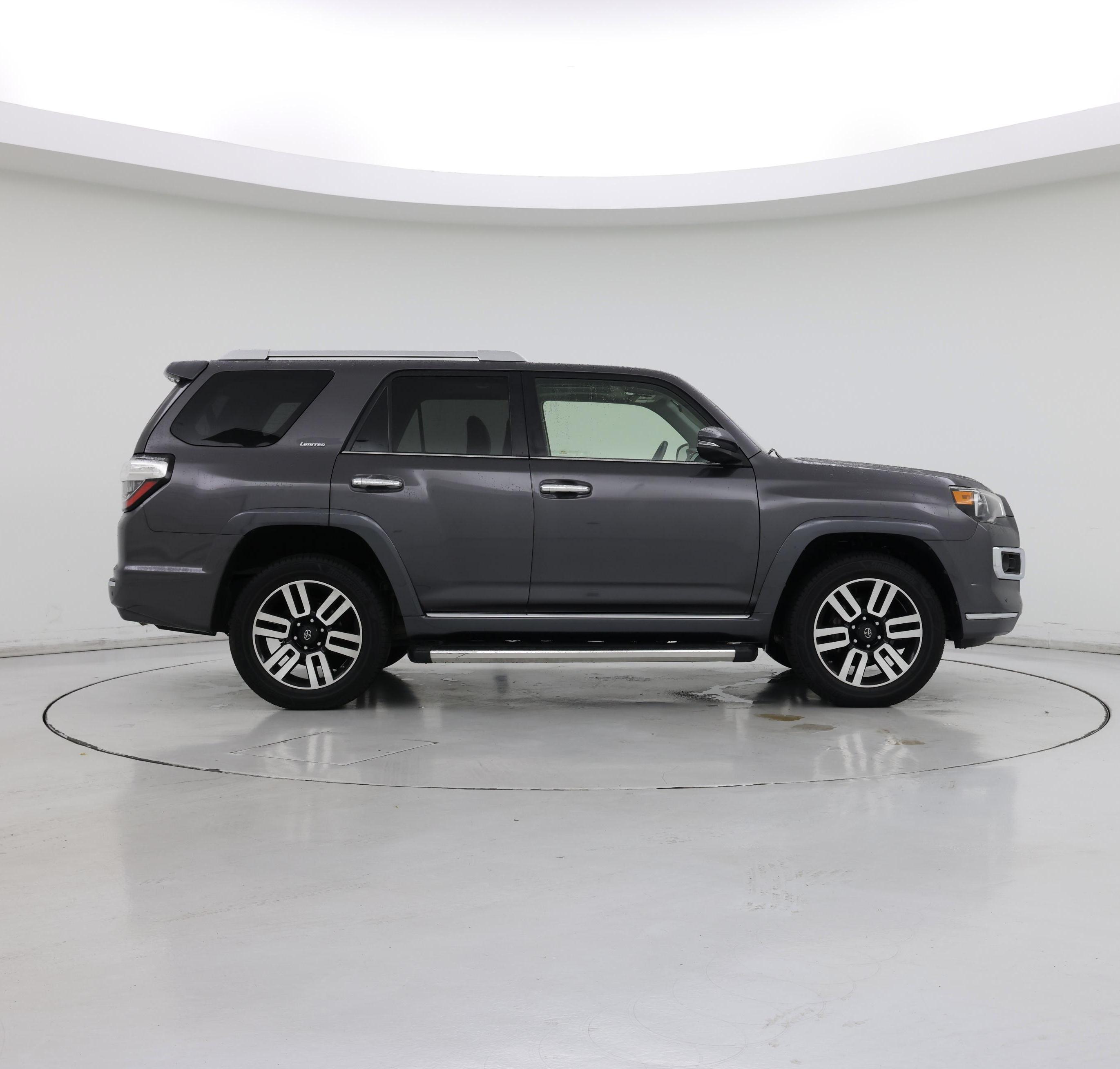 Thumbnail: 2017 Toyota 4Runner - 7