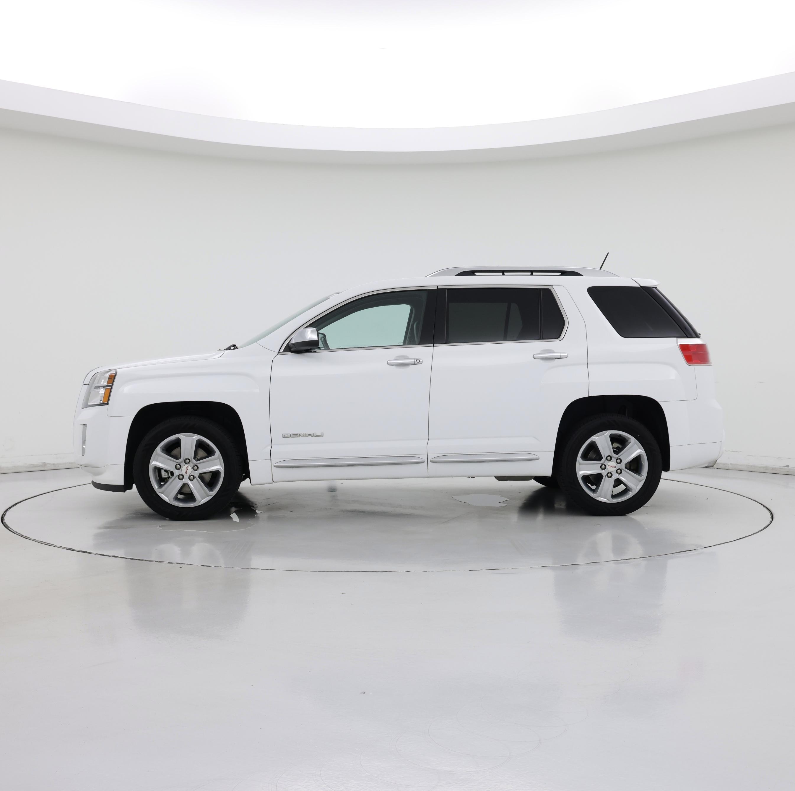 Thumbnail: 2015 GMC Terrain - 3