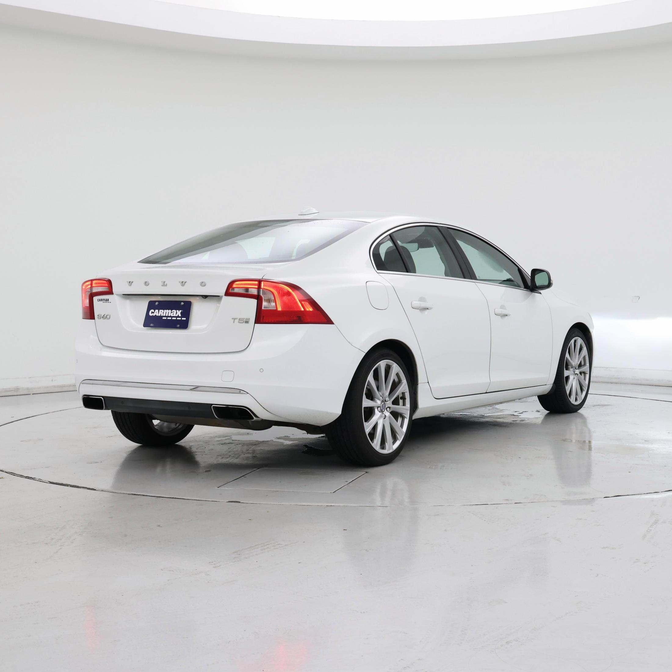 Thumbnail: 2016 Volvo S60 - 8