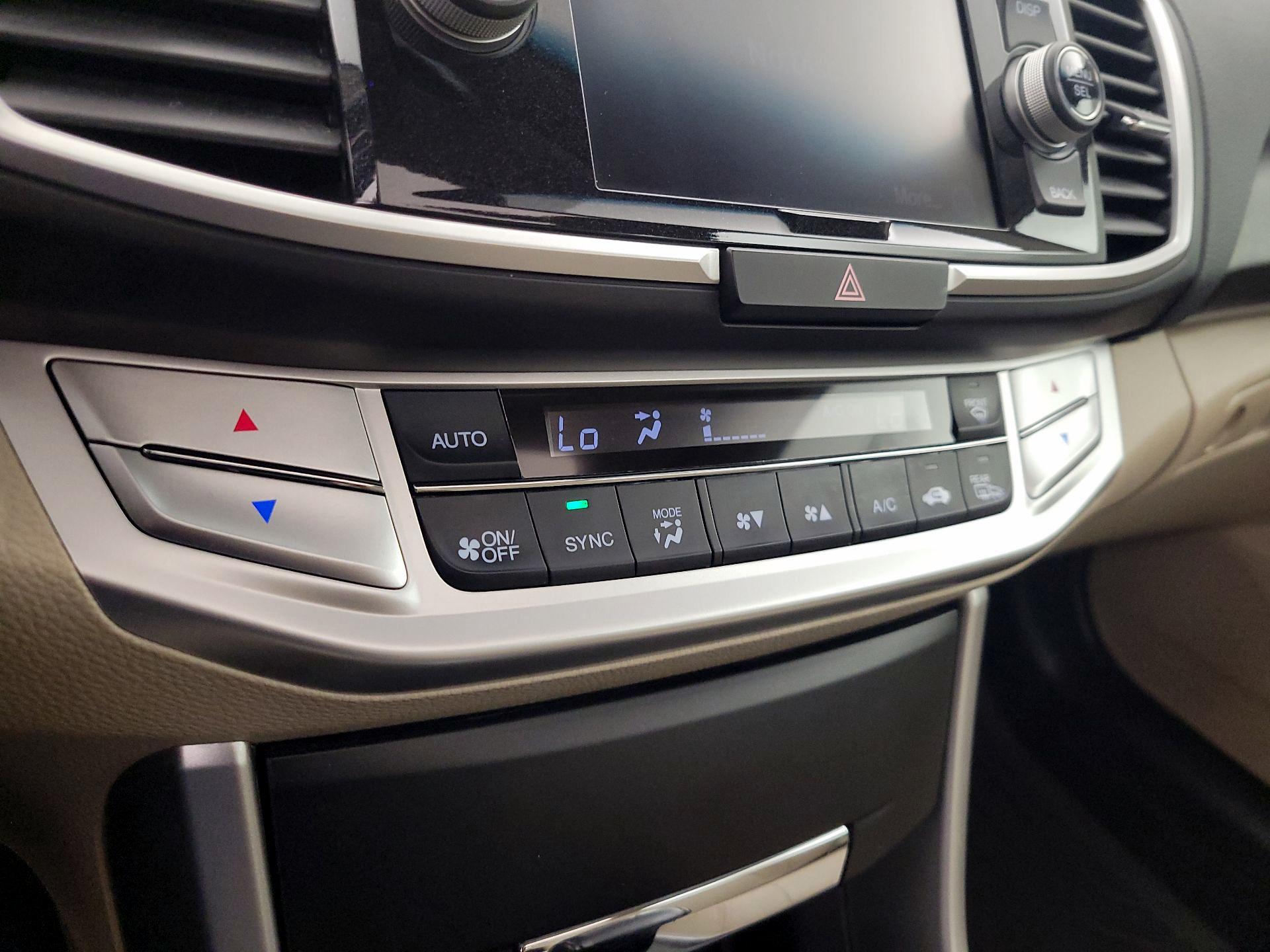 Thumbnail: 2015 Honda Accord - 16