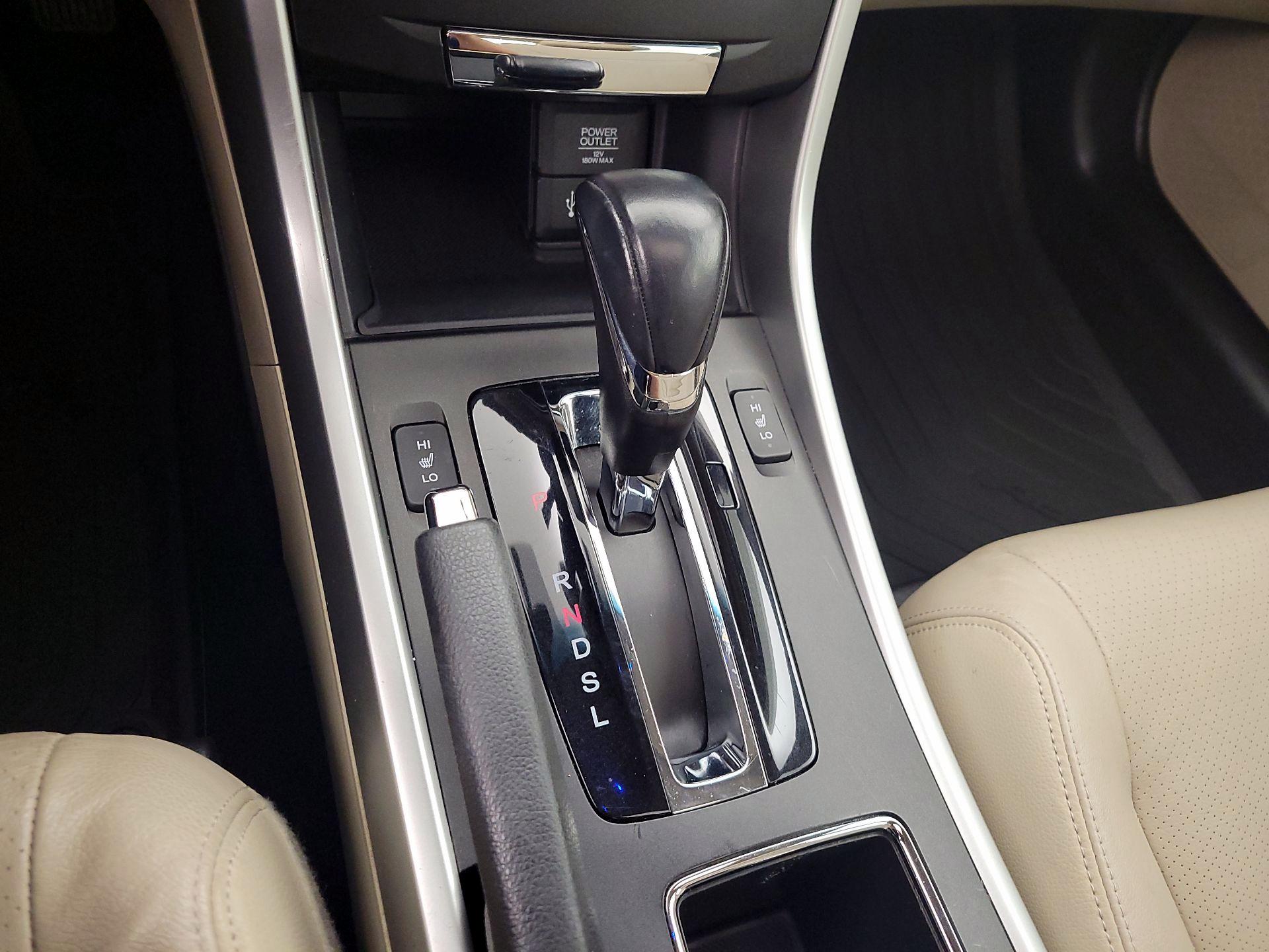 Thumbnail: 2015 Honda Accord - 17