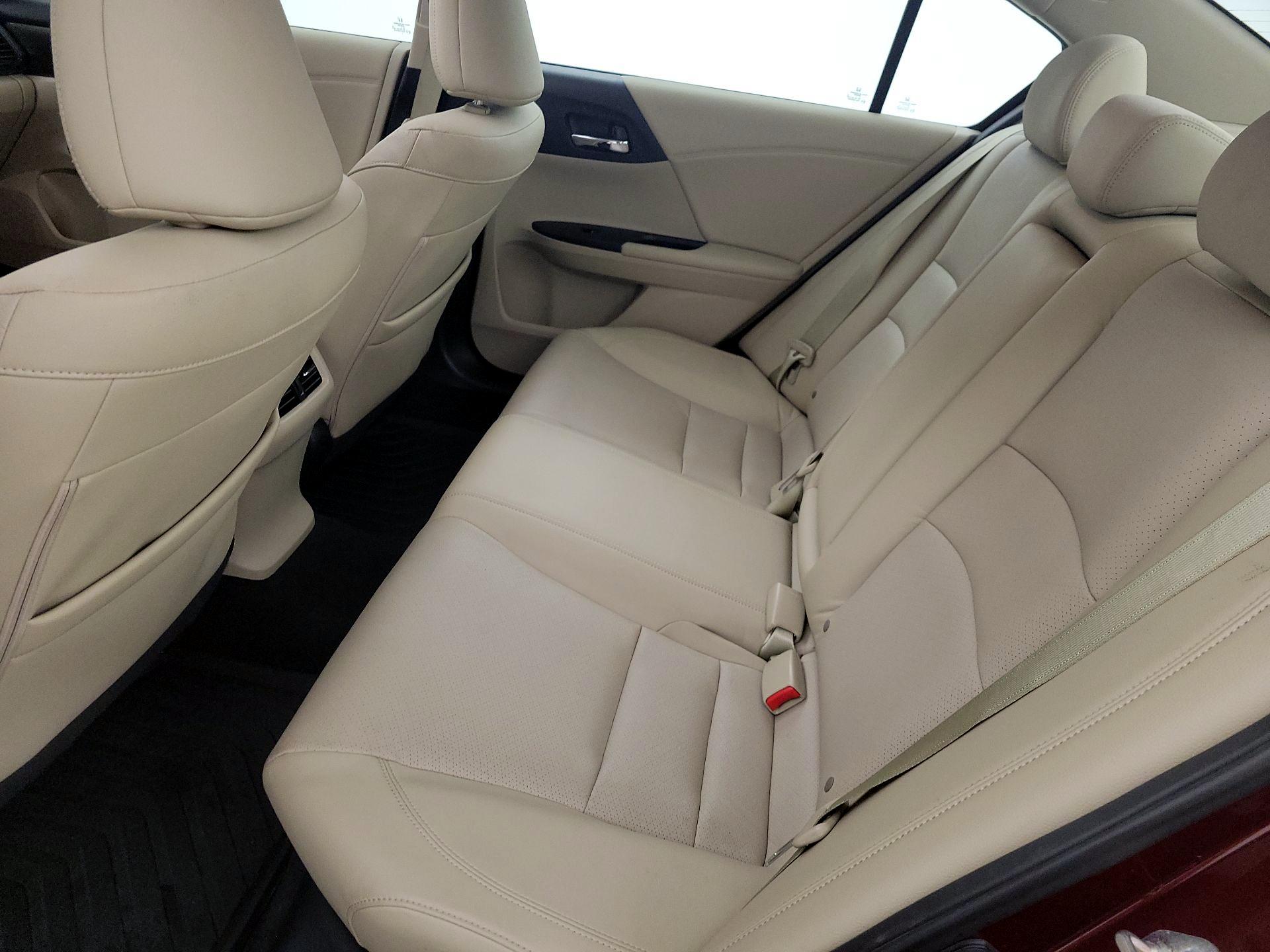 Thumbnail: 2015 Honda Accord - 20