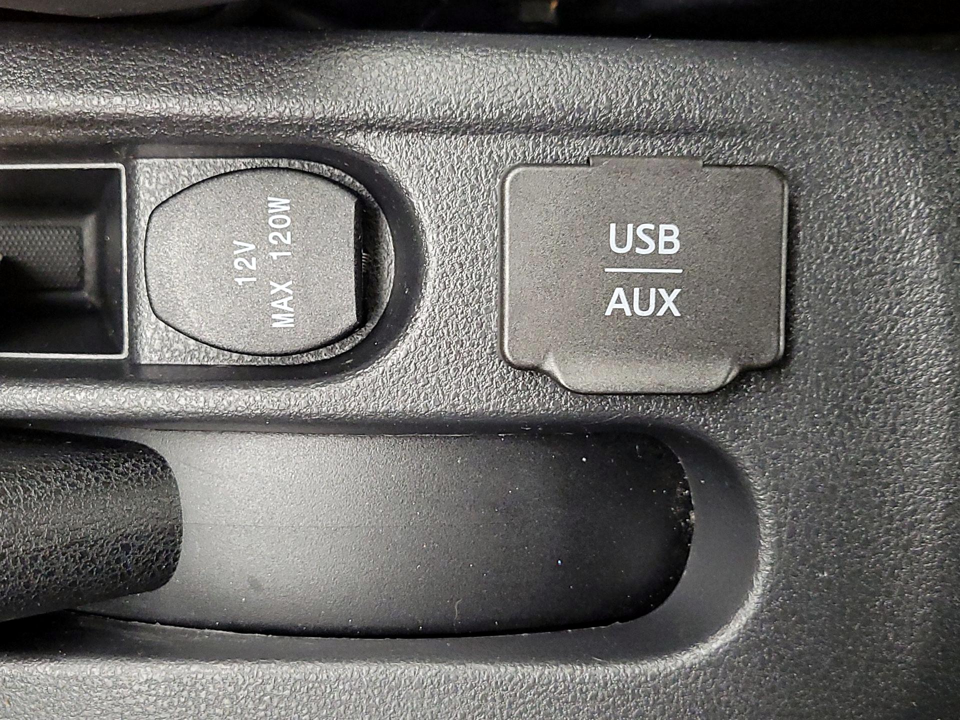 Thumbnail: 2015 Nissan Versa - 19