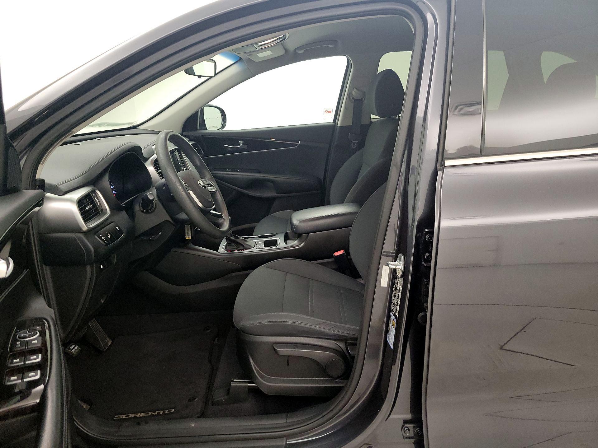 Thumbnail: 2019 Kia Sorento - 11