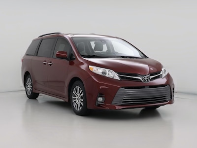 Red 2018 Toyota Sienna XLE