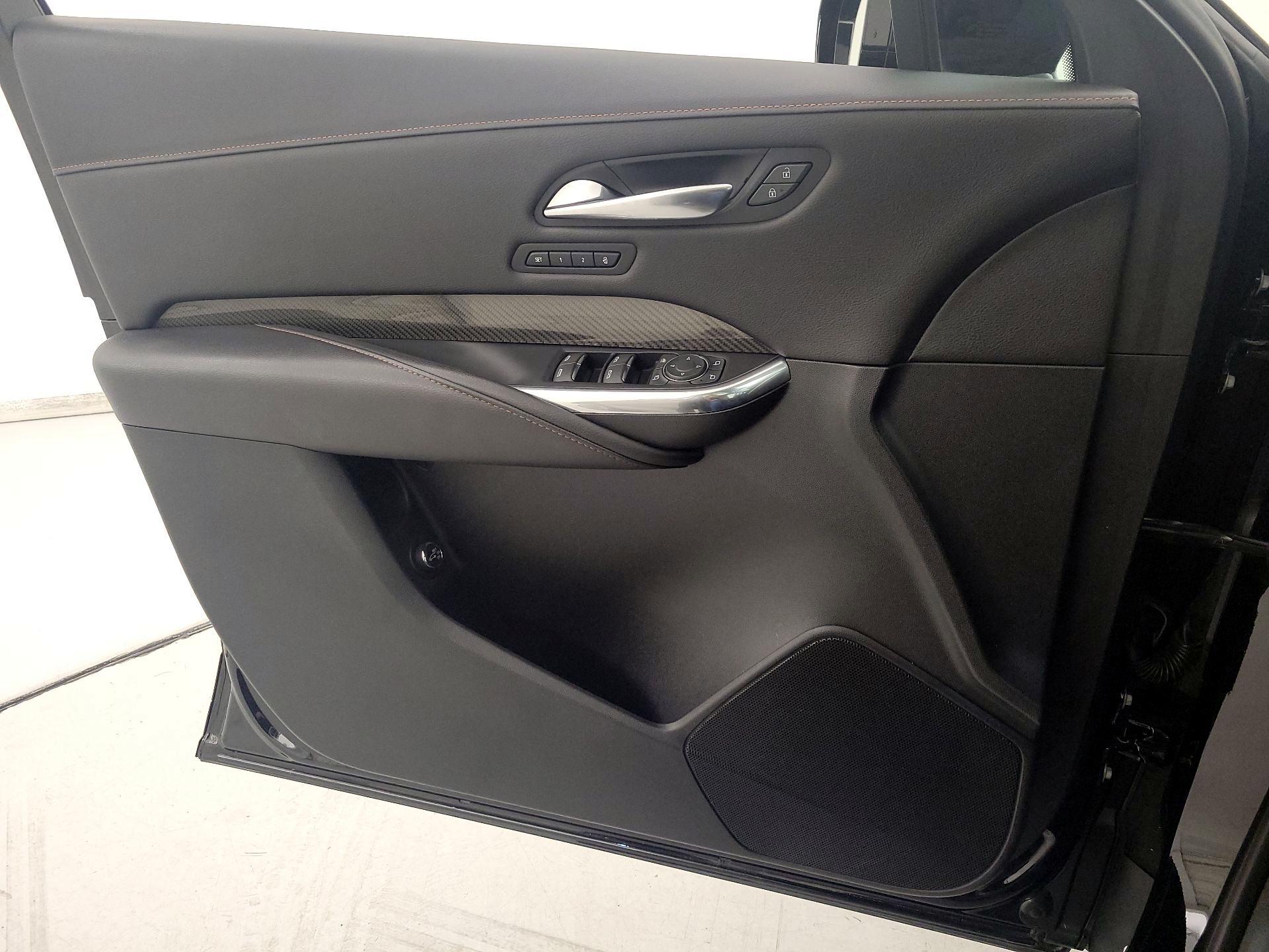 Thumbnail: 2019 Cadillac XT4 - 12