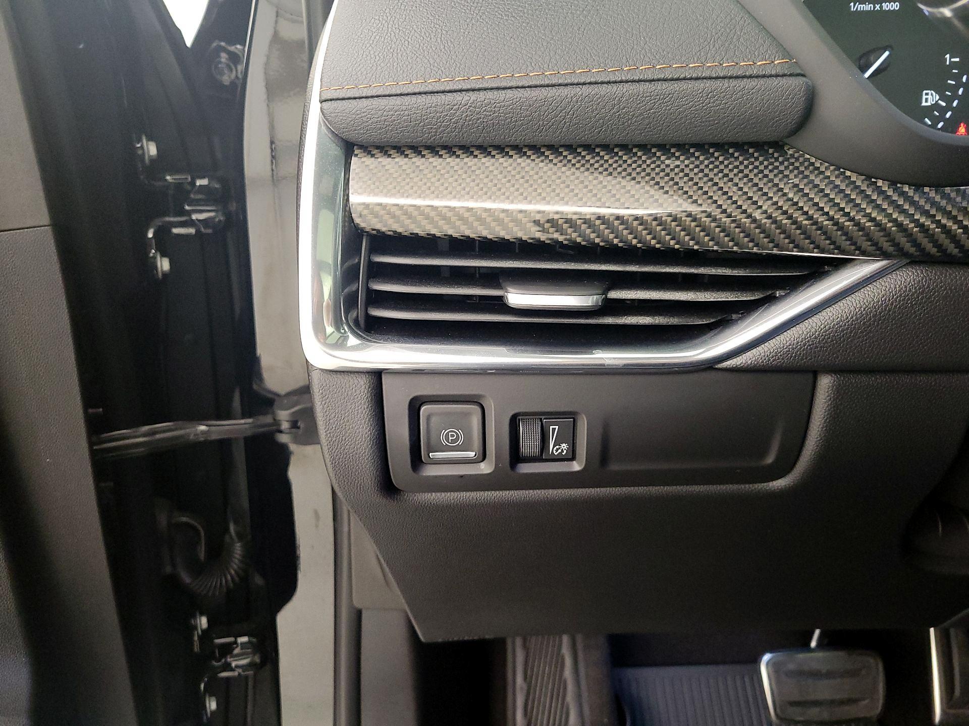 Thumbnail: 2019 Cadillac XT4 - 13