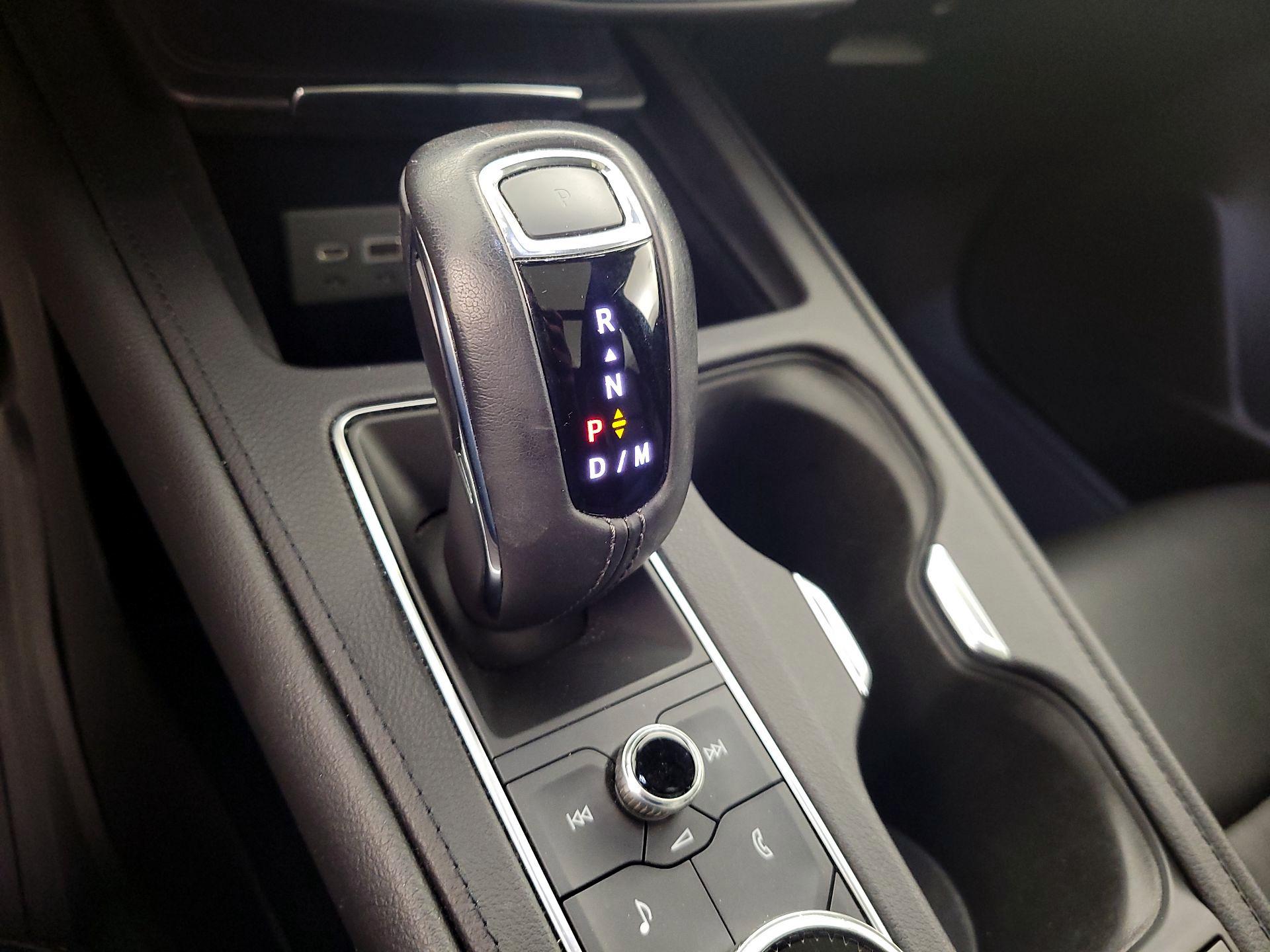 Thumbnail: 2019 Cadillac XT4 - 17
