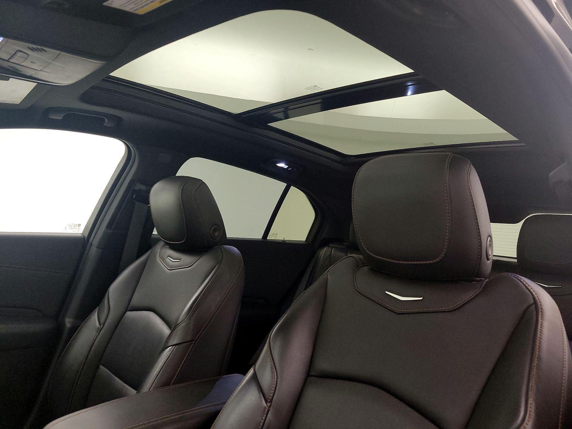 Thumbnail: 2019 Cadillac XT4 - 19