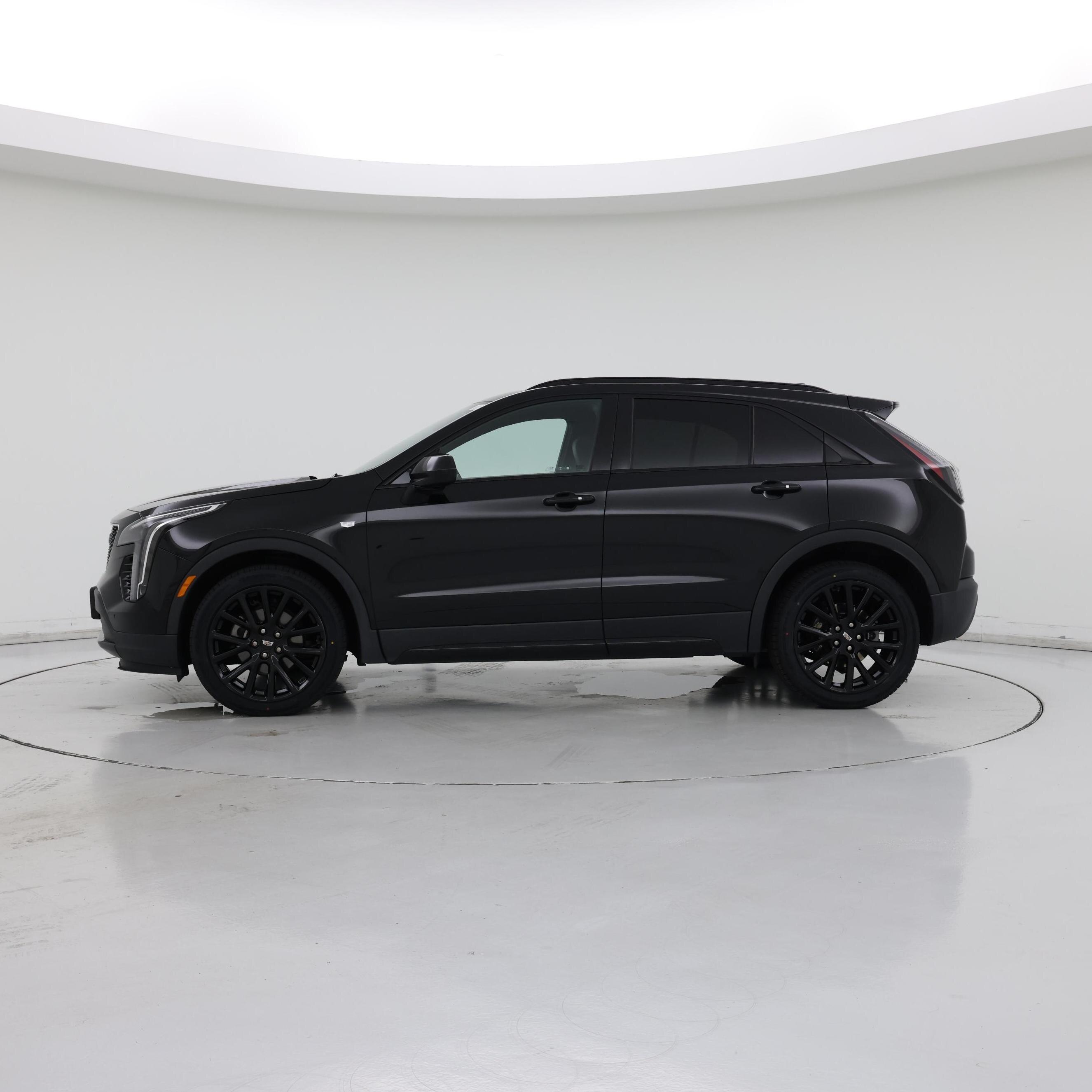 Thumbnail: 2019 Cadillac XT4 - 3