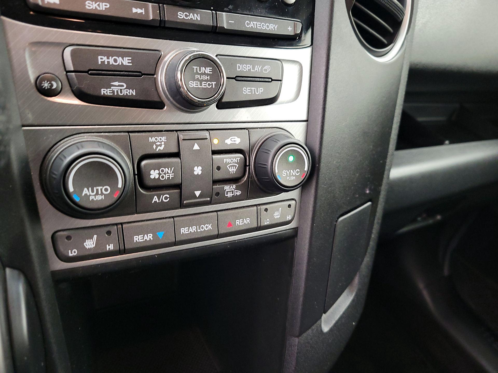 Thumbnail: 2013 Honda Pilot - 16