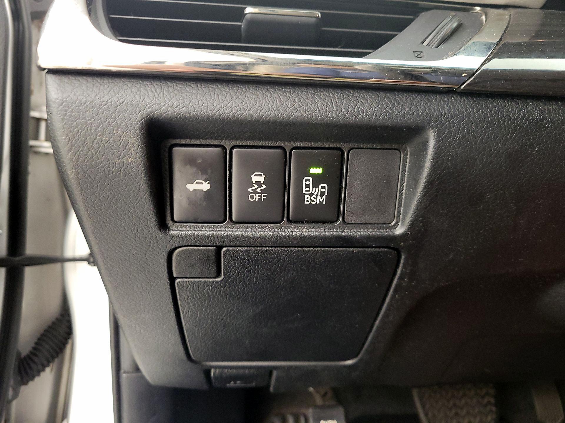 Thumbnail: 2013 Toyota Avalon - 13