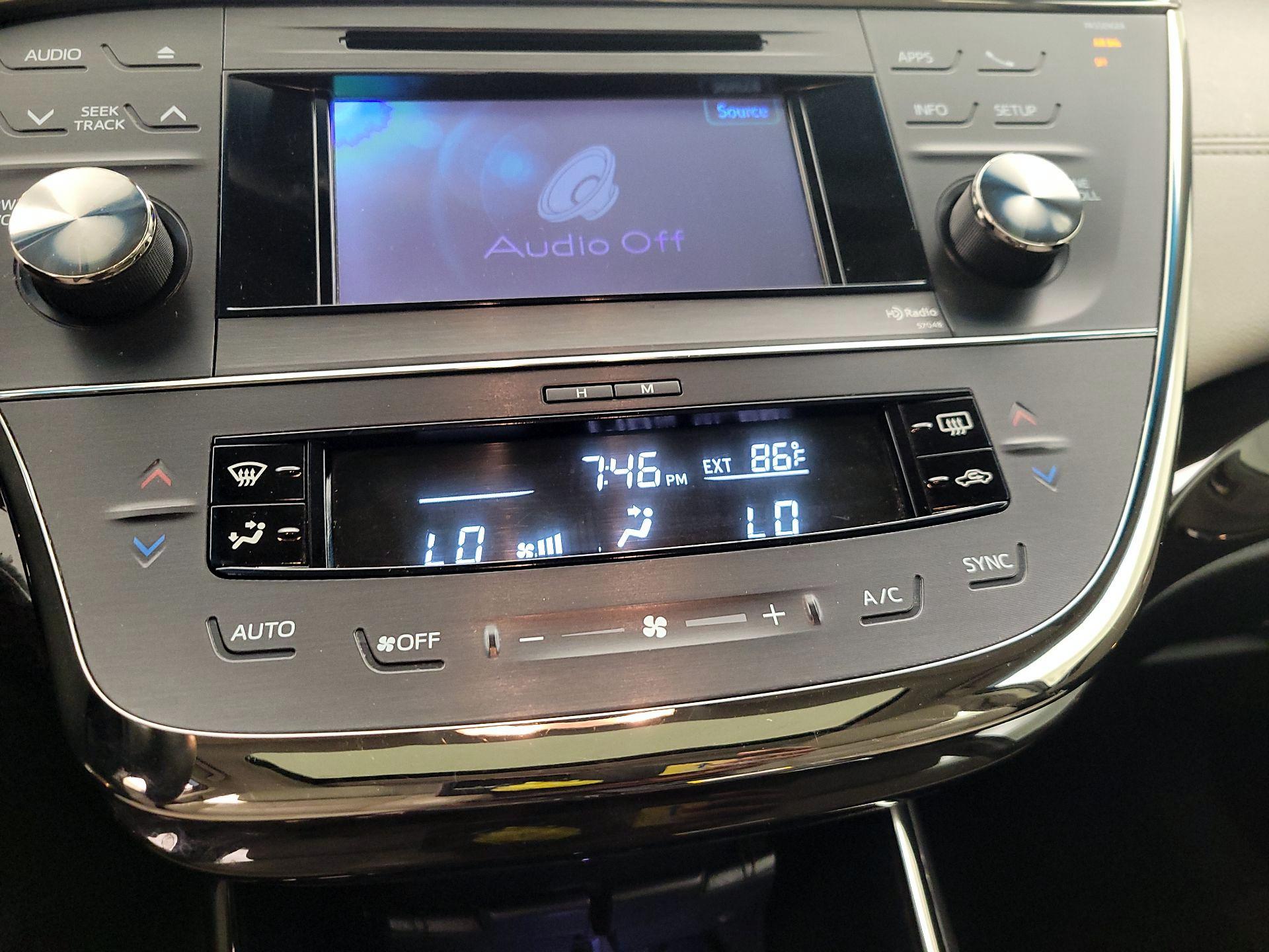 Thumbnail: 2013 Toyota Avalon - 16