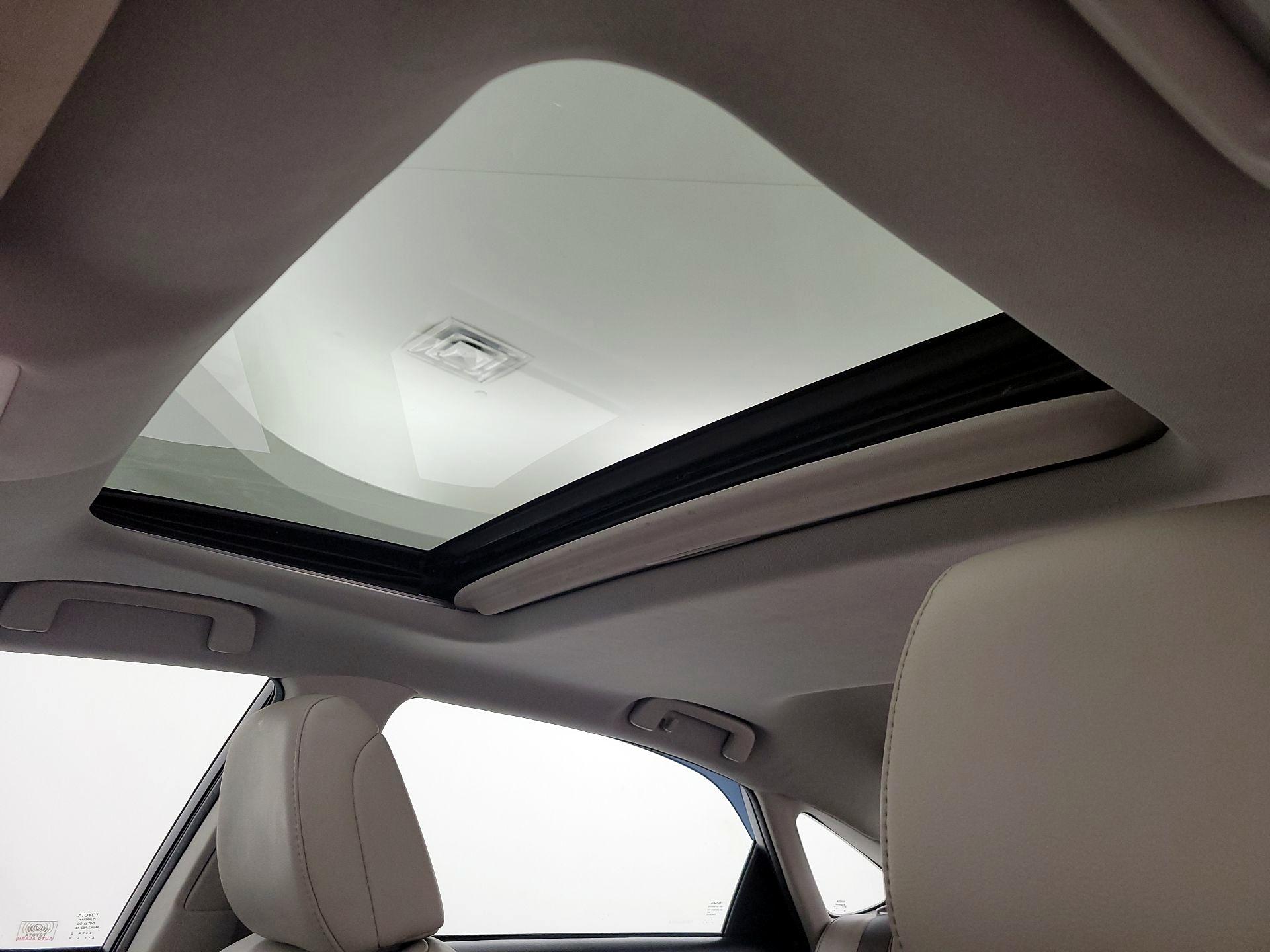 Thumbnail: 2013 Toyota Avalon - 19