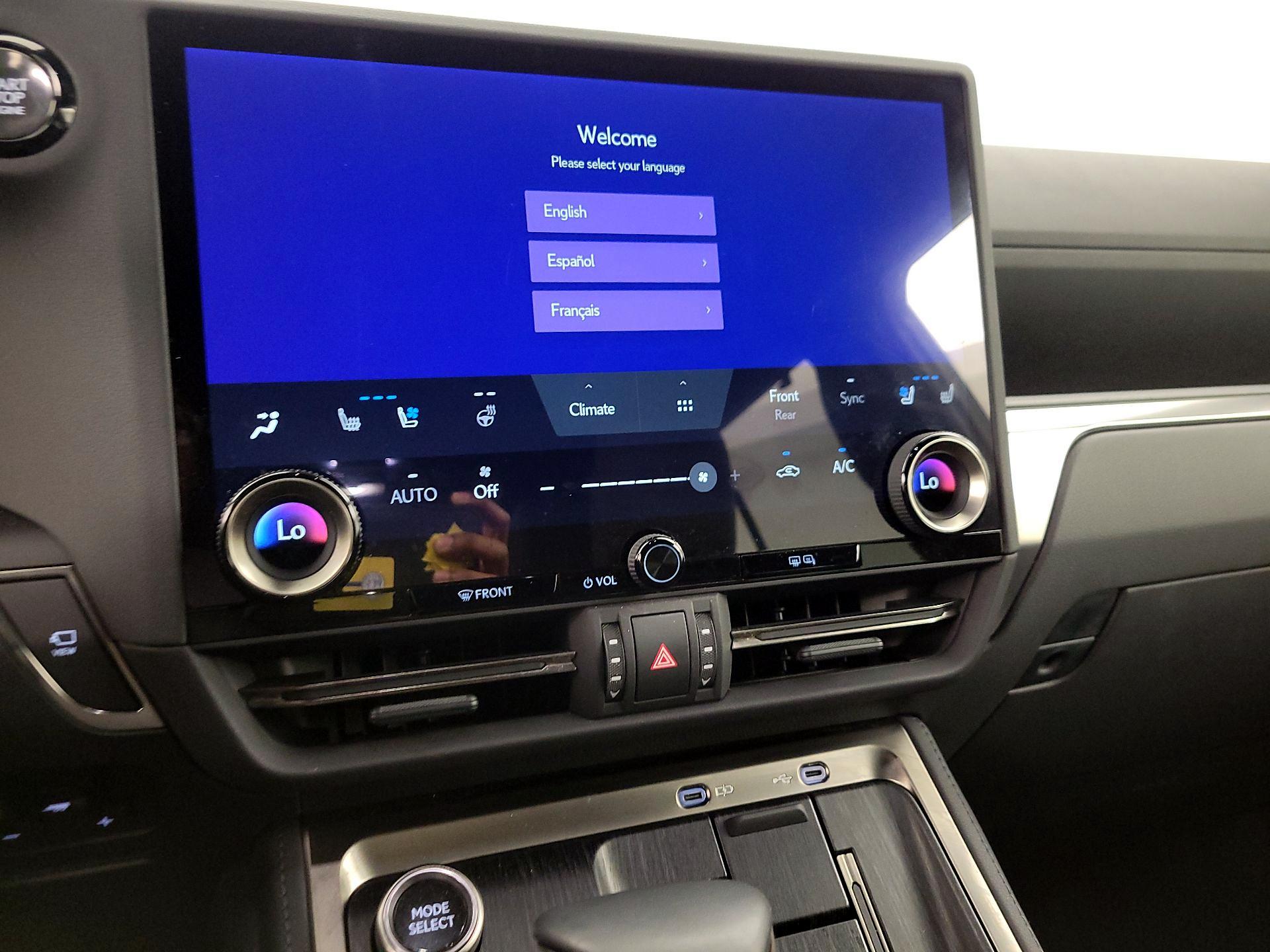 Thumbnail: 2024 Lexus GX - 16