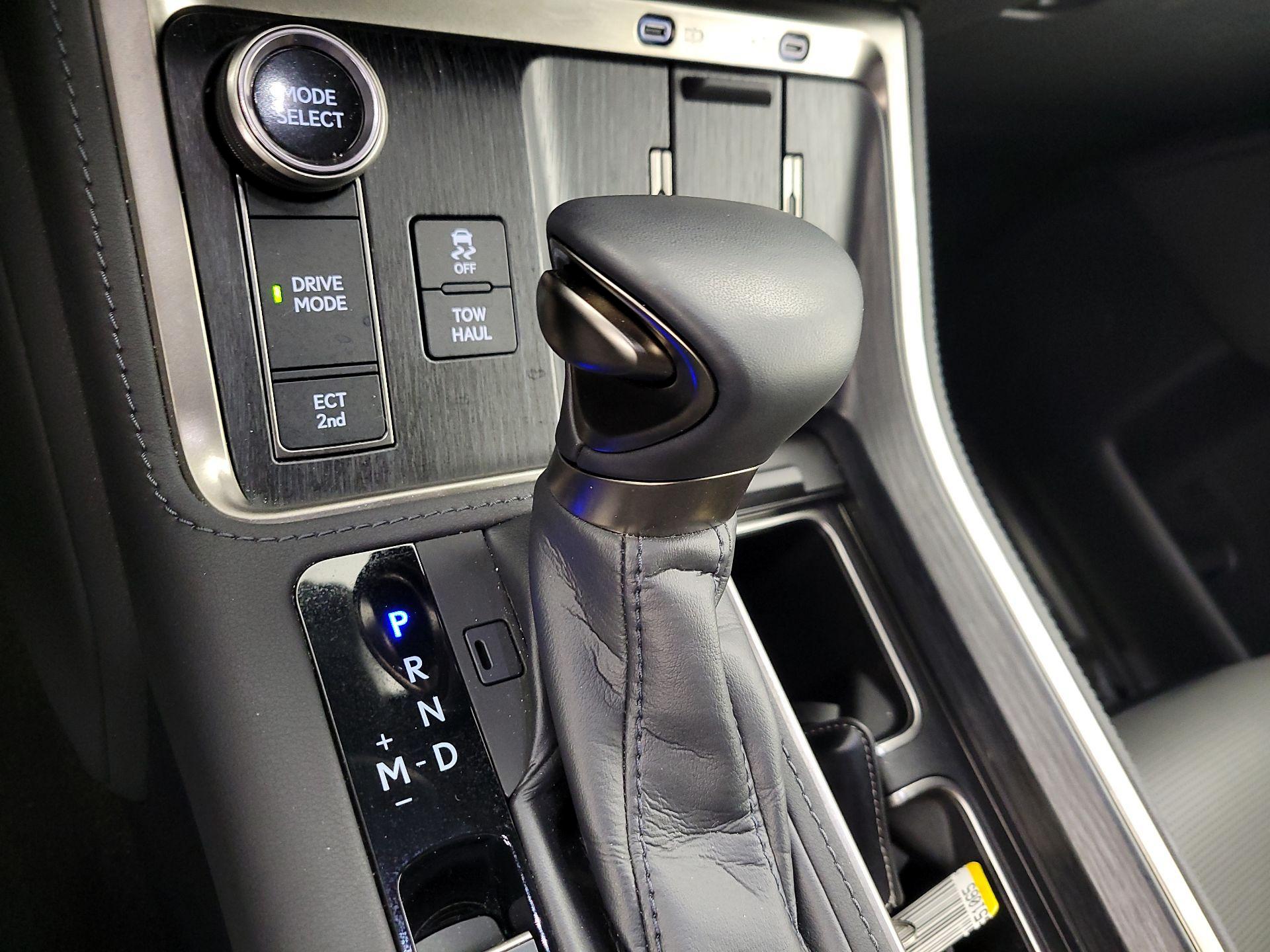 Thumbnail: 2024 Lexus GX - 17