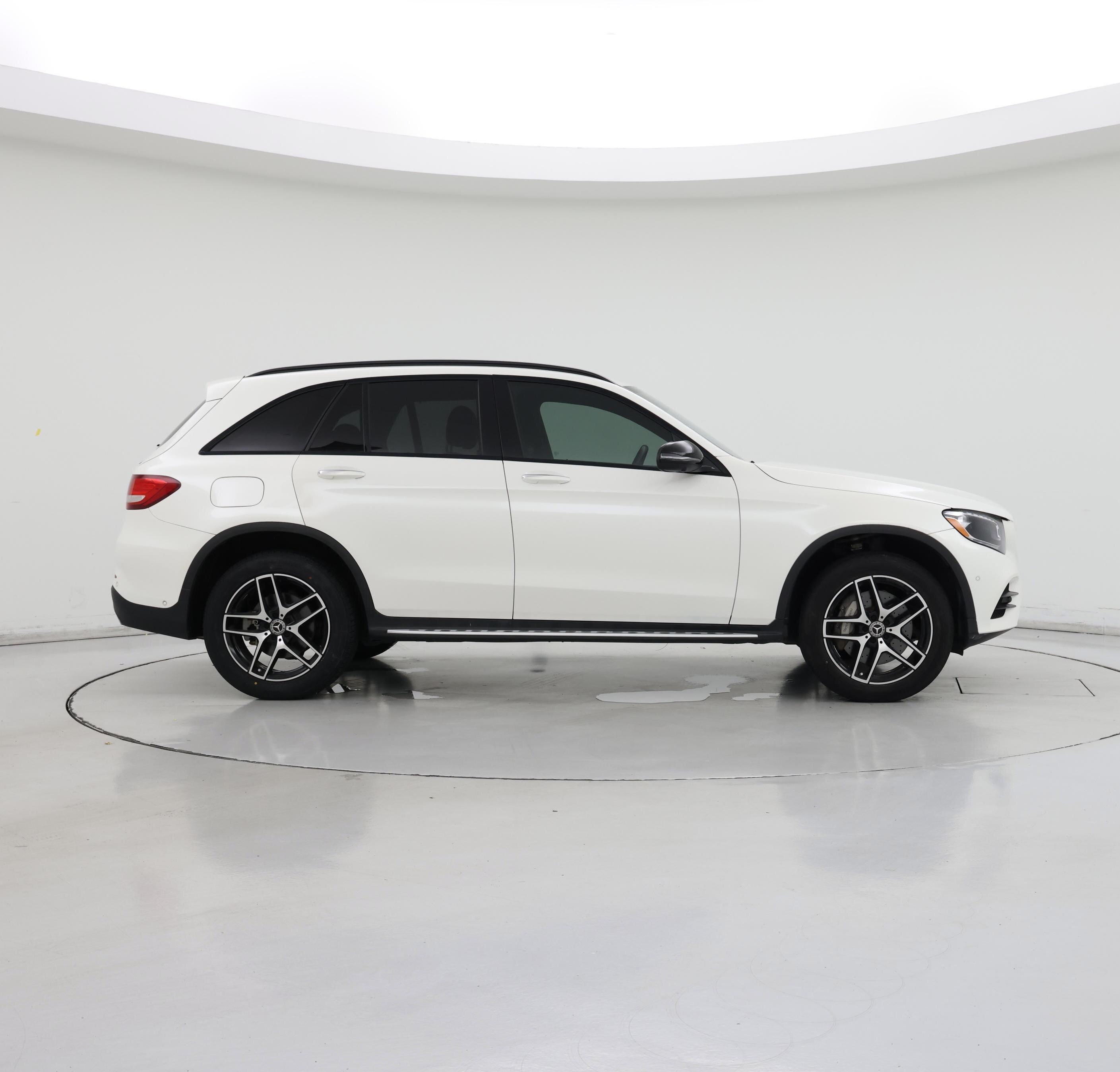 Thumbnail: 2018 Mercedes-Benz GLC - 7